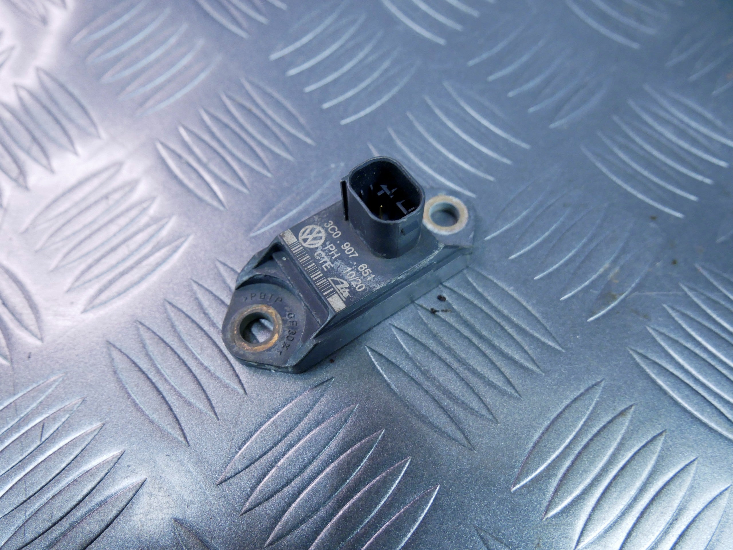 Czujnik przyspieszenia 3C0907651 AUDI Q3 8U0