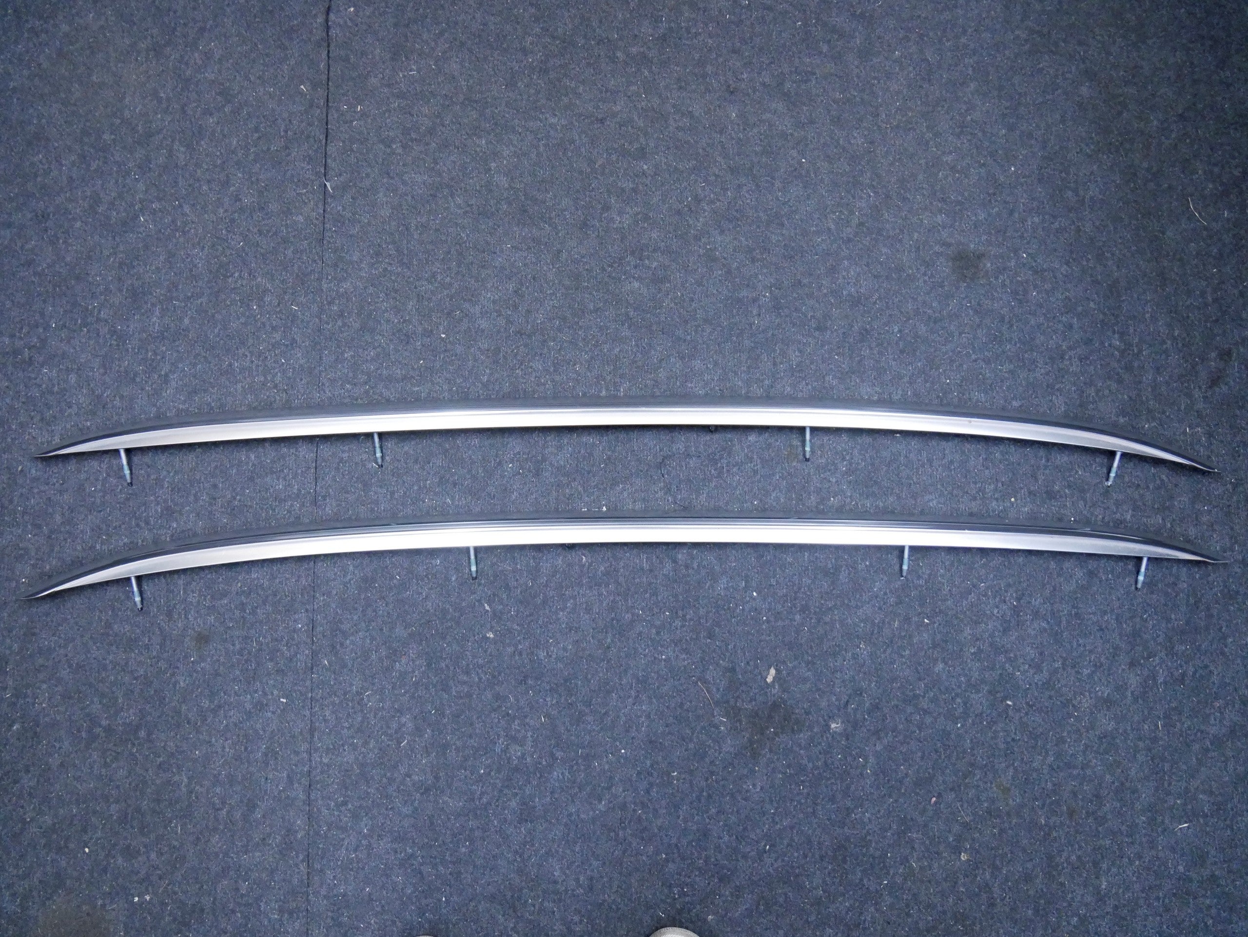 Relingi dachowe chrom komplet 8U0860022A 8U0860021A AUDI Q3 8U0