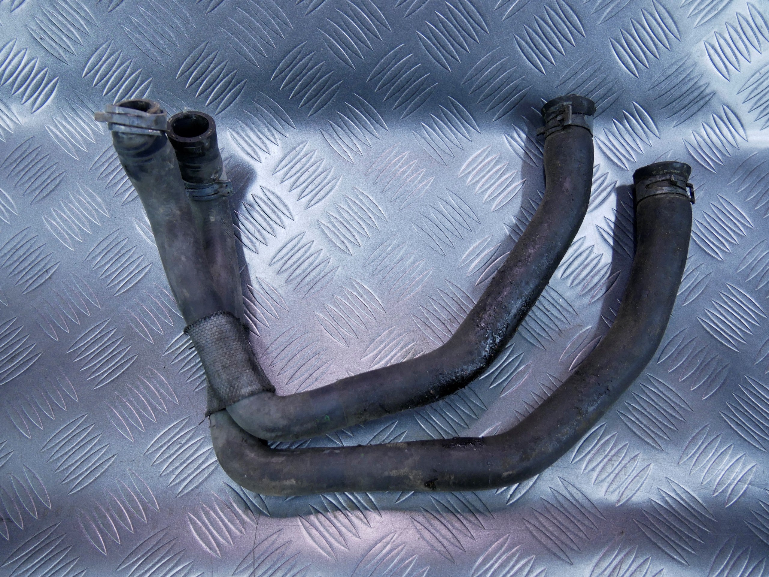 Rura wąż wody 7L8122073E AUDI Q7 4L LIFT 3.0 TFSI