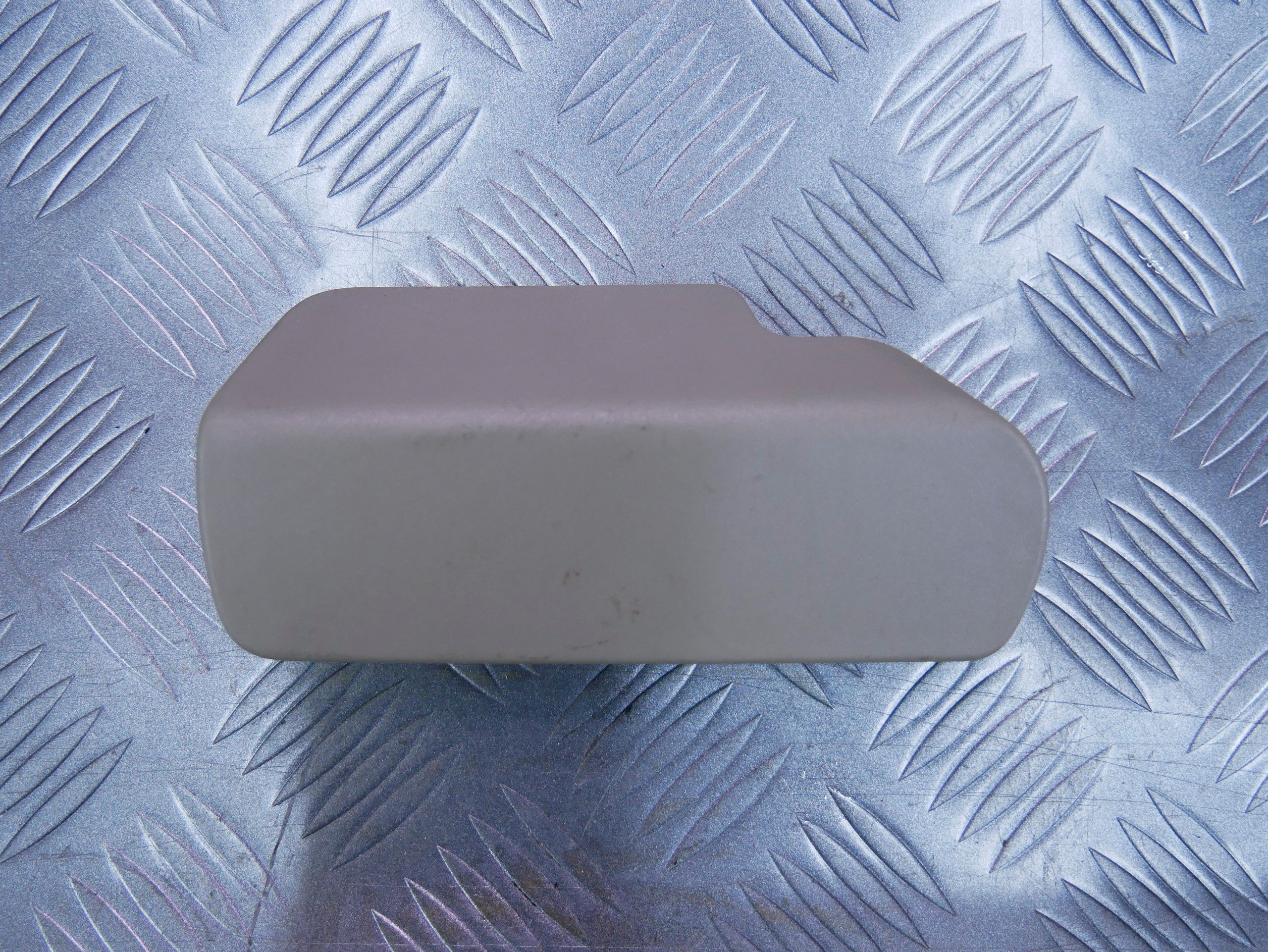 Rączka dźwignia otwierania maski beżowa 4L1823533 AUDI Q7 4L LIFT