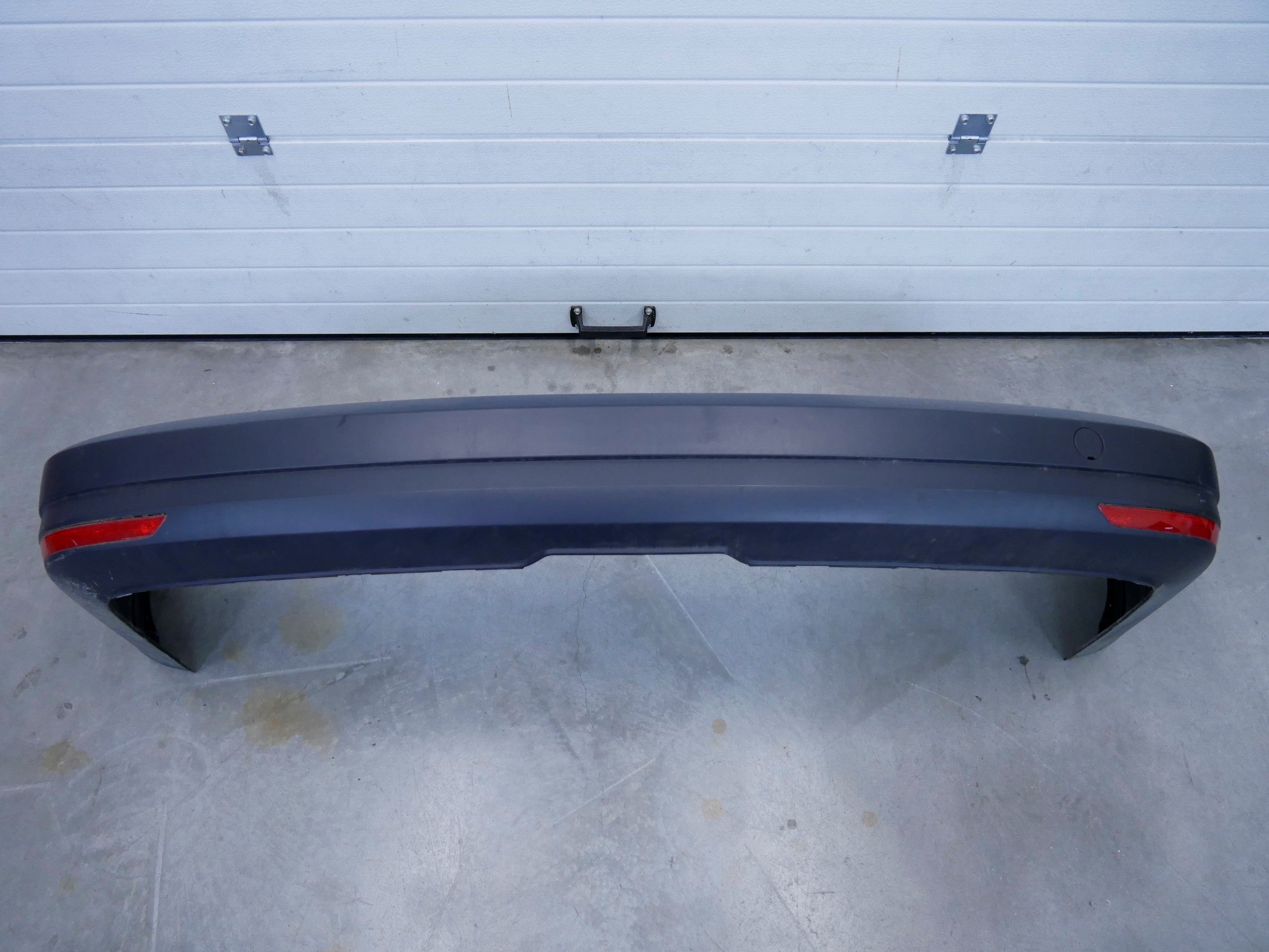 Zderzak tył tylny kompletny VW CADDY IV MAXI FURGON