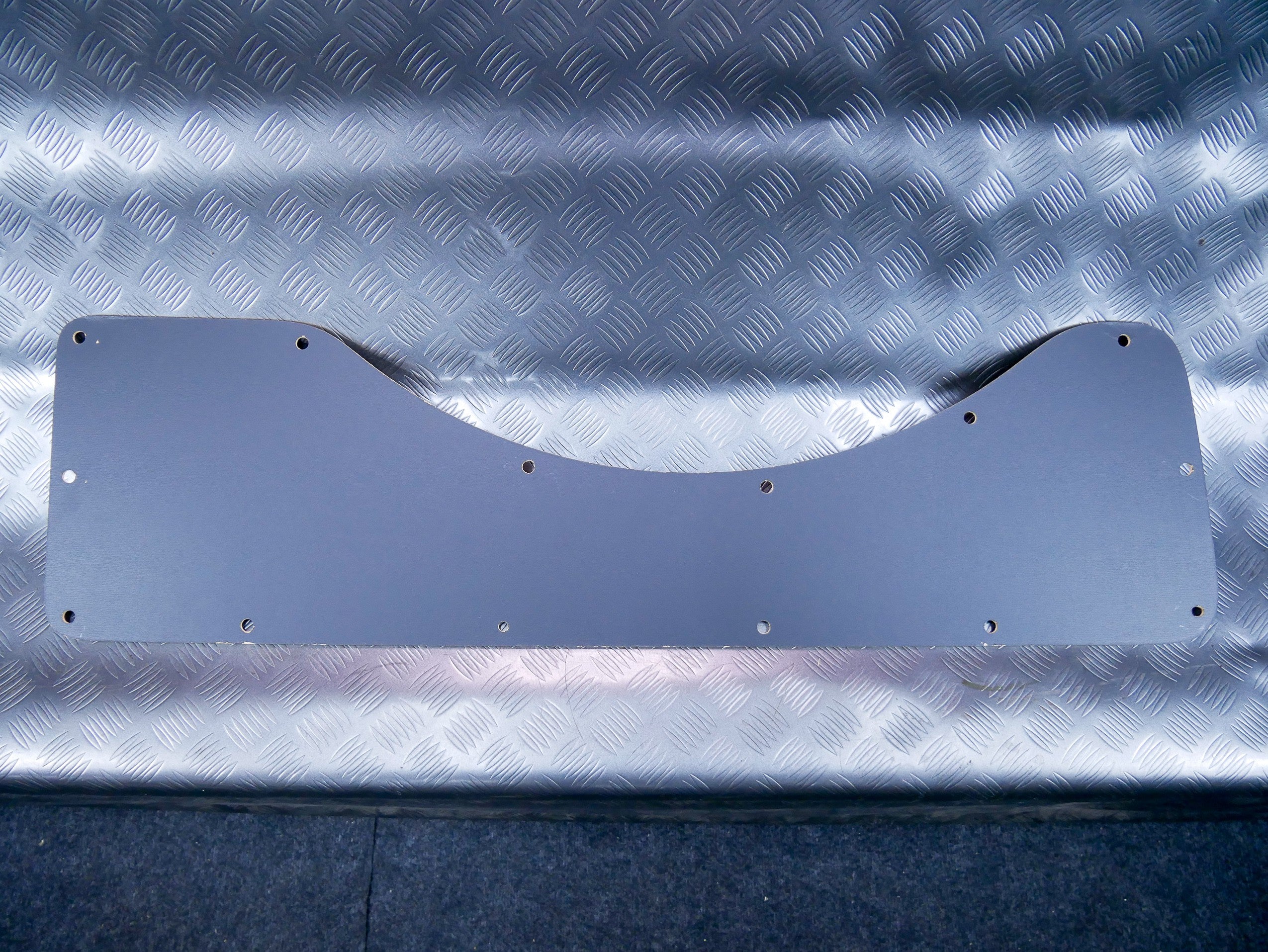 Osłona dykta zaślepka ściany bocznej 2K3867482A VW CADDY III IV MAXI