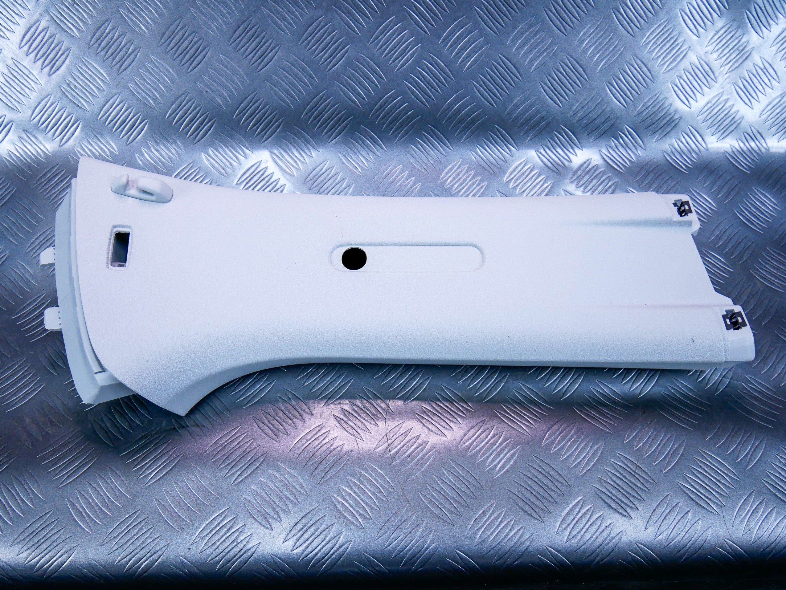 Osłona poszycie słupka środkowego prawa 2K5867244K VW CADDY IV