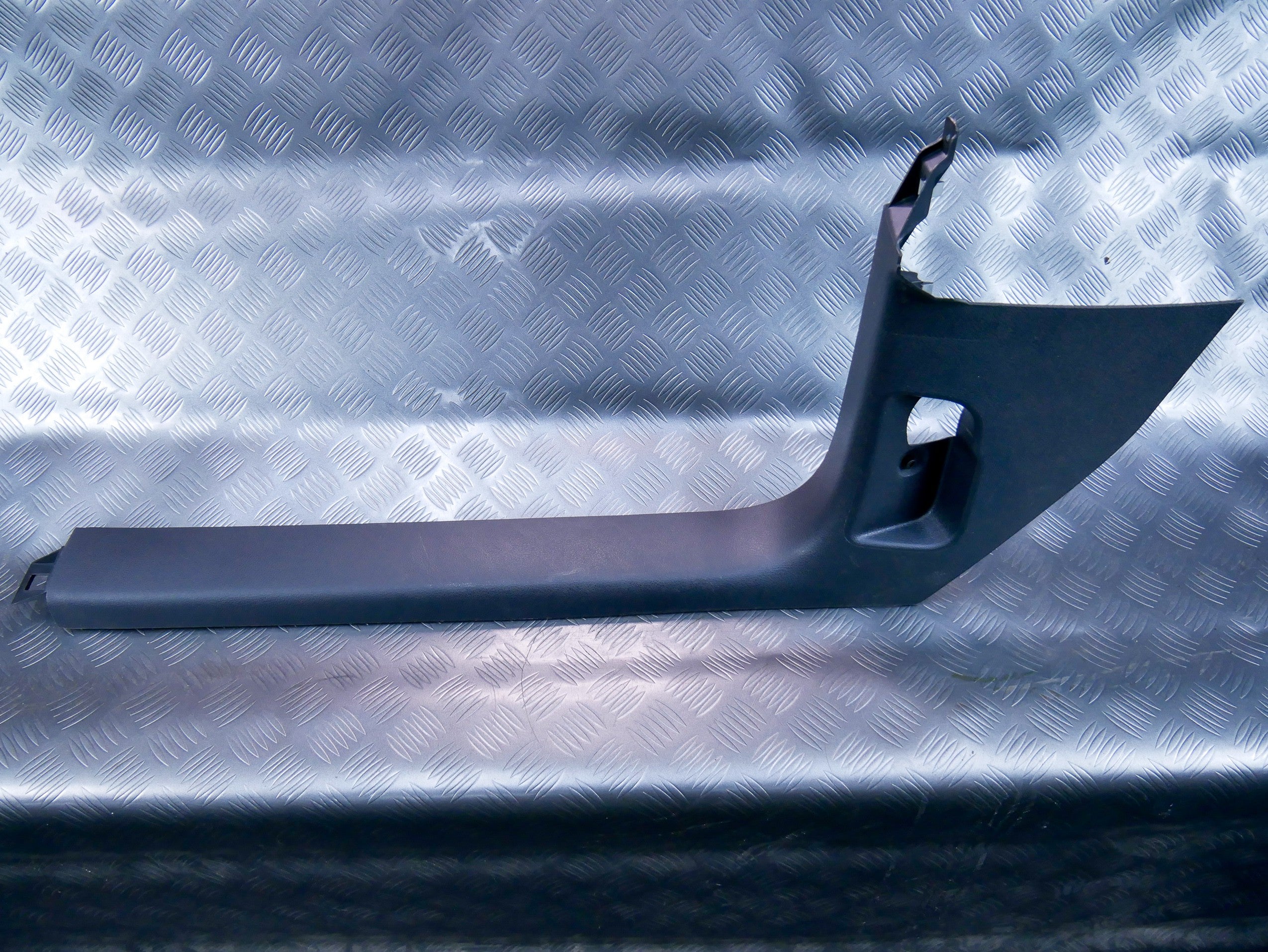 Osłona listwa progu przód lewa 1T1863483C VW CADDY III LIFT