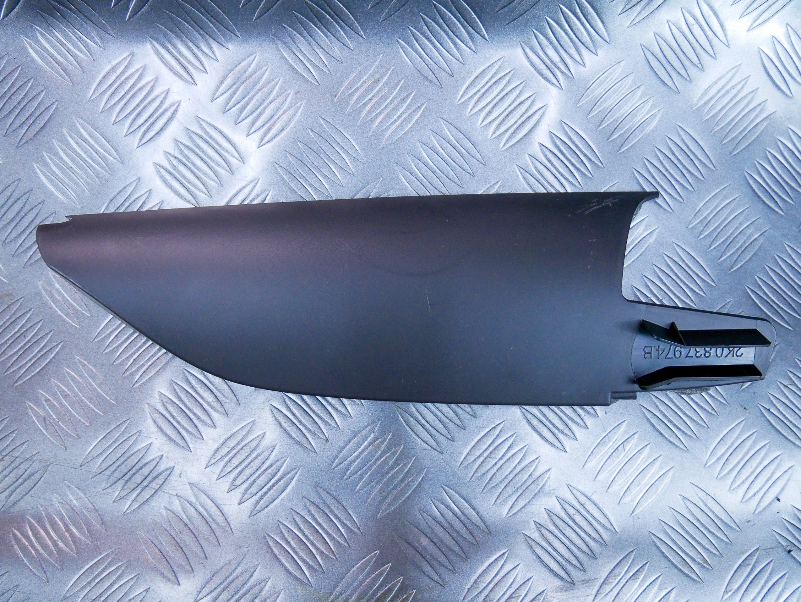 Osłona zaślepka trójkąt drzwi lusterka prawy 2K0837974B VW CADDY III