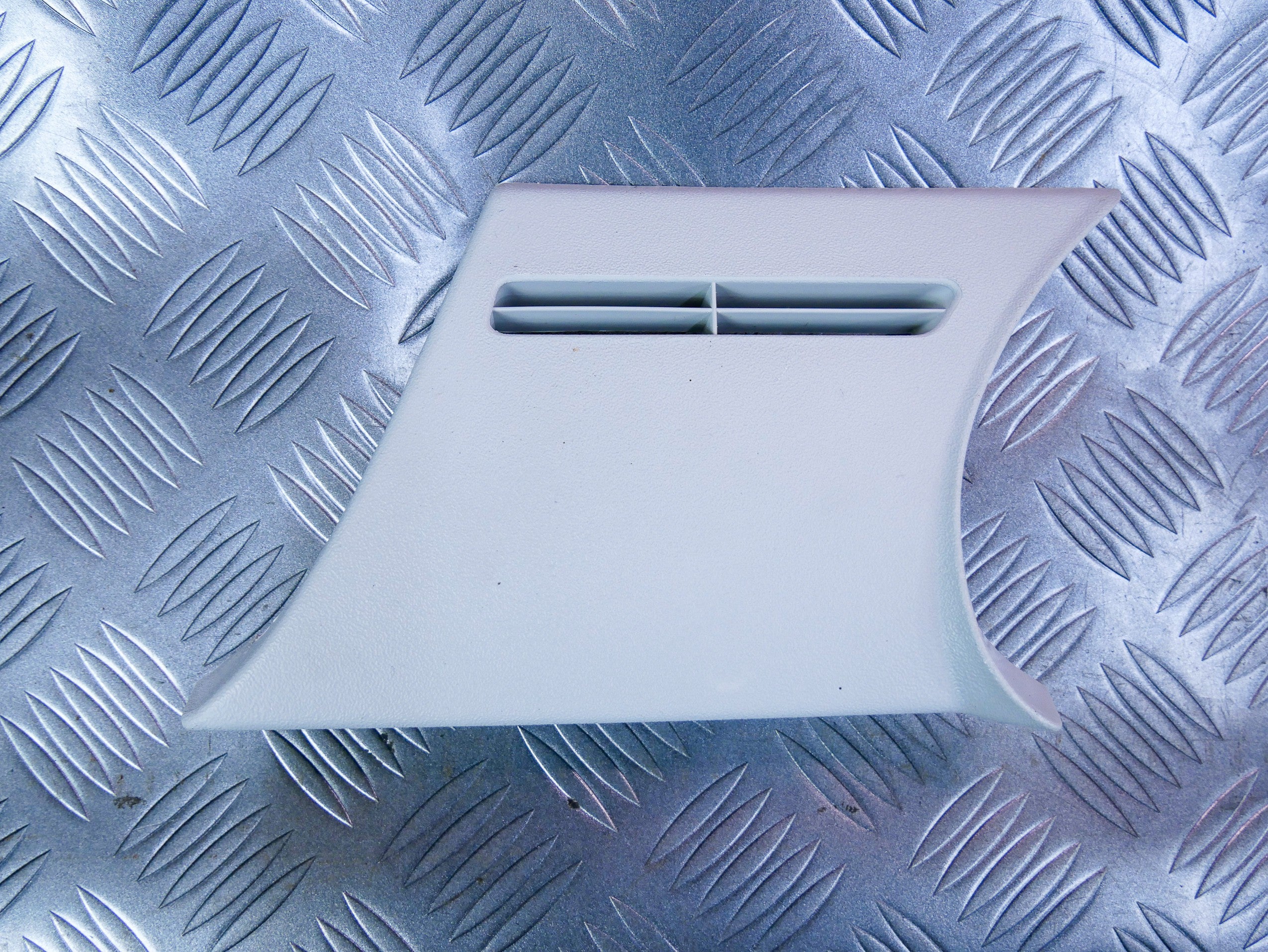 Osłona zaślepka słupka prawa 2K0858336 VW CADDY III