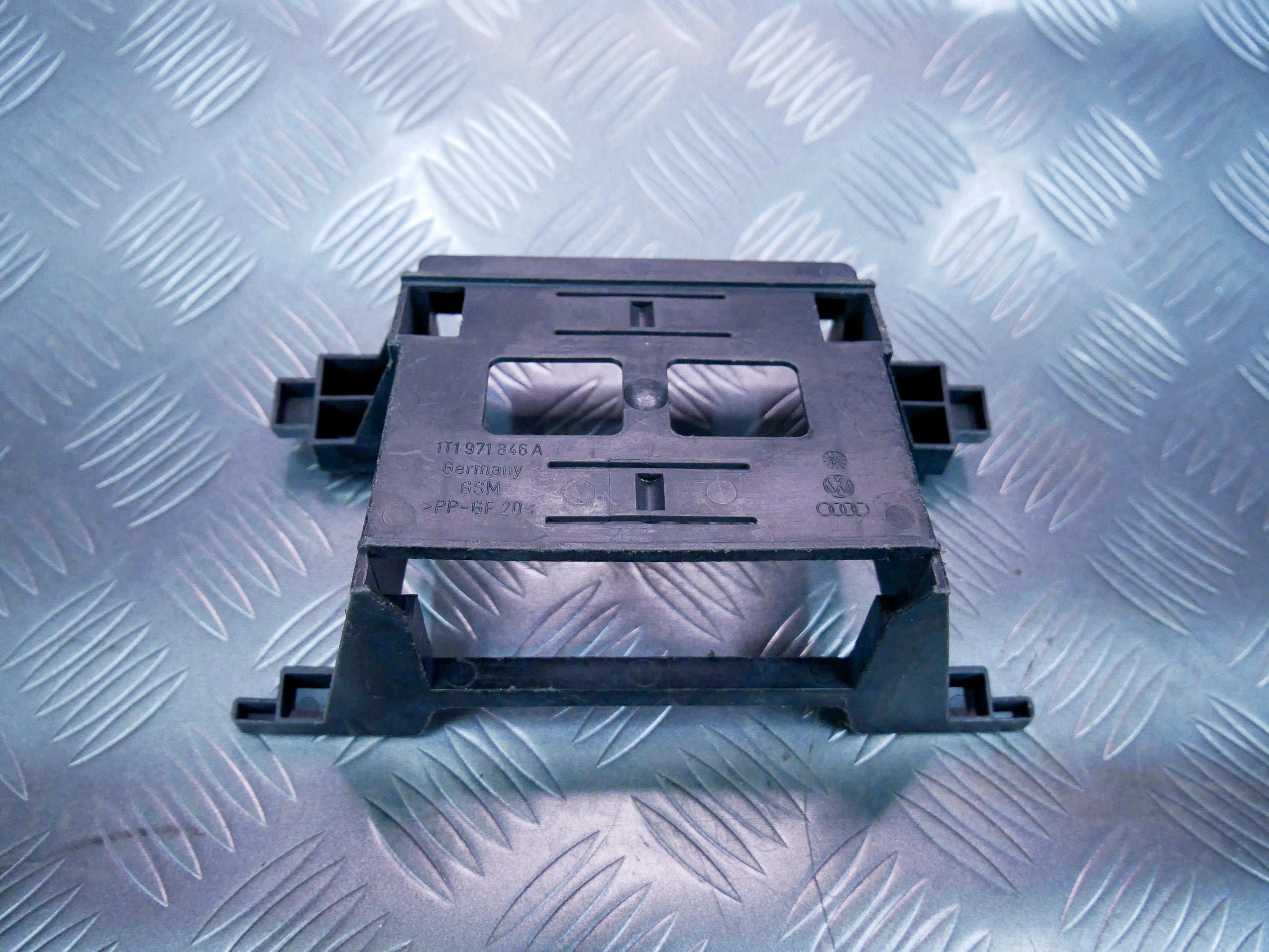 Uchwyt mocowanie sterownika 1T1971846A VW CADDY III IV