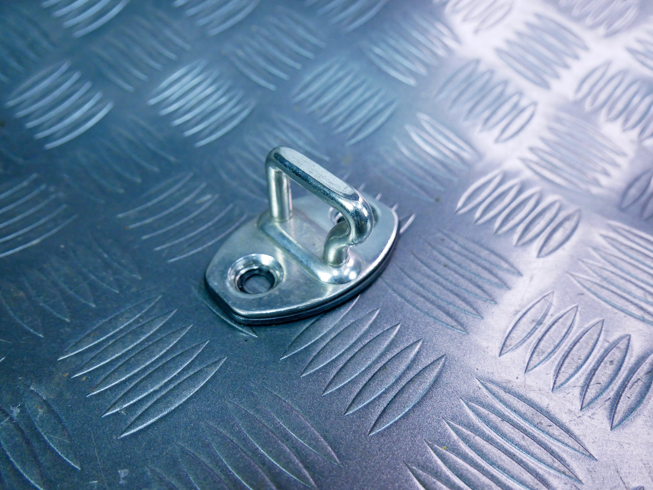 Zamek rygiel drzwi 3C0837033B VW CADDY III IV