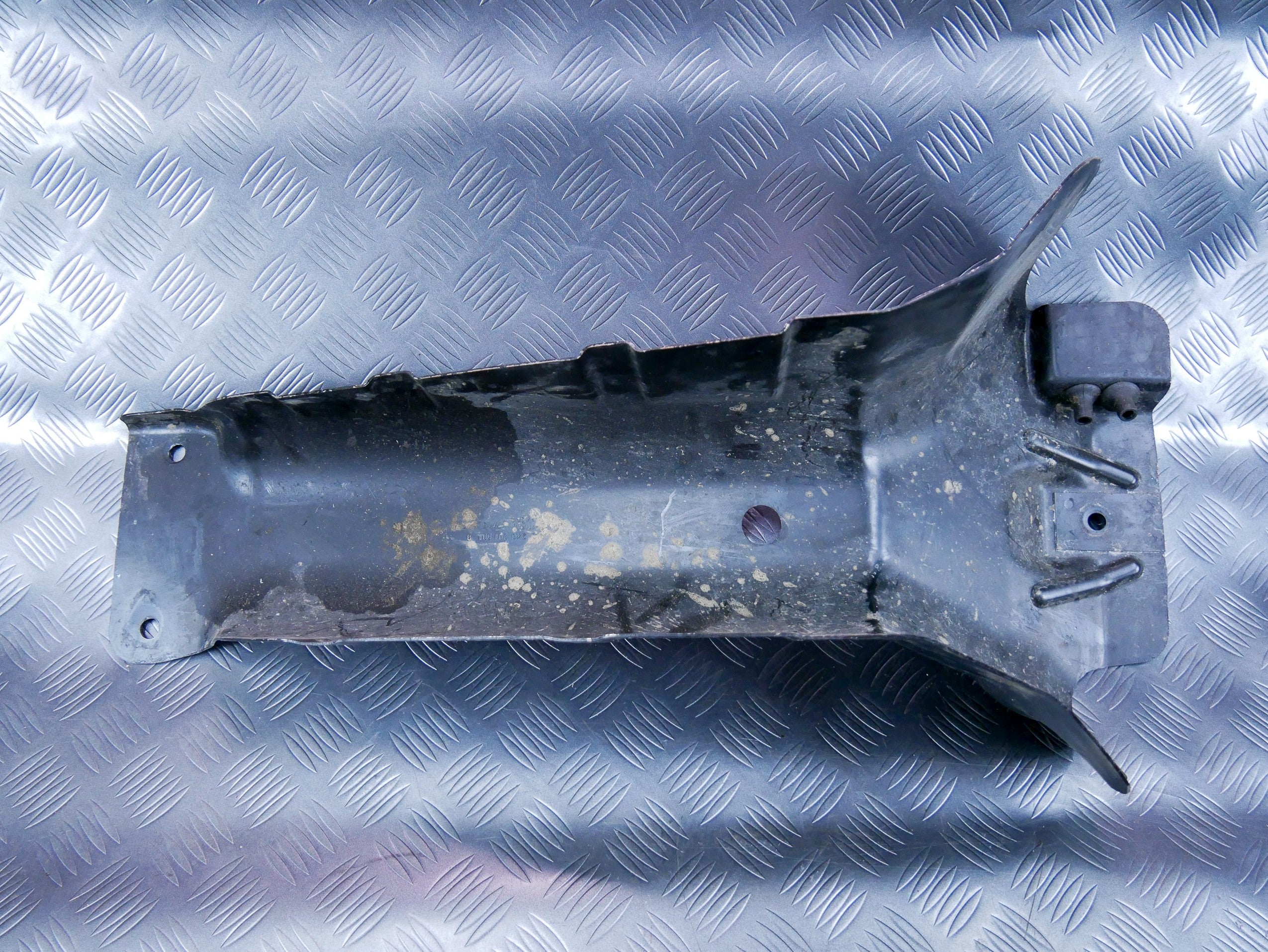 Blacha osłona wału 2K0201501B VW CADDY III IV