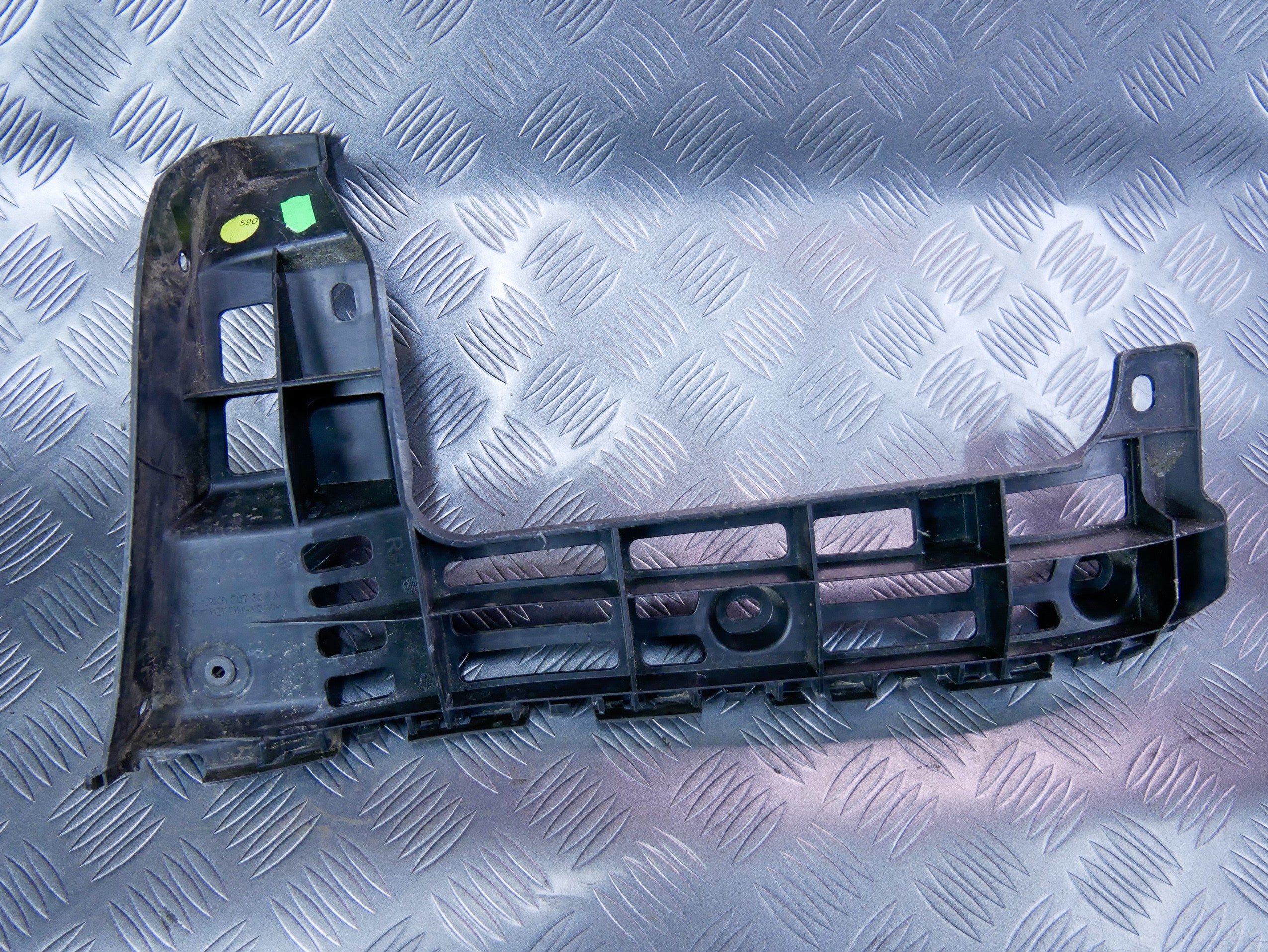 Ślizg zderzaka tył tylny prawy 2K5807394A VW CADDY III IV