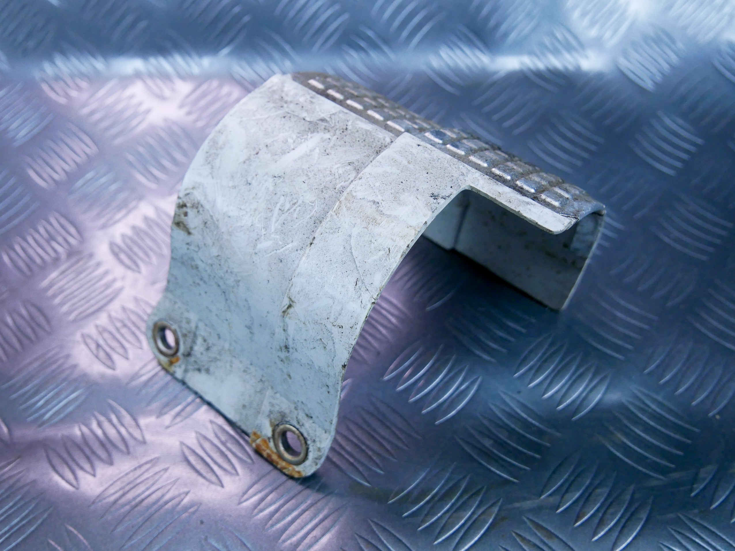 Osłona półosi przegubu 1J0407721C VW CADDY III IV