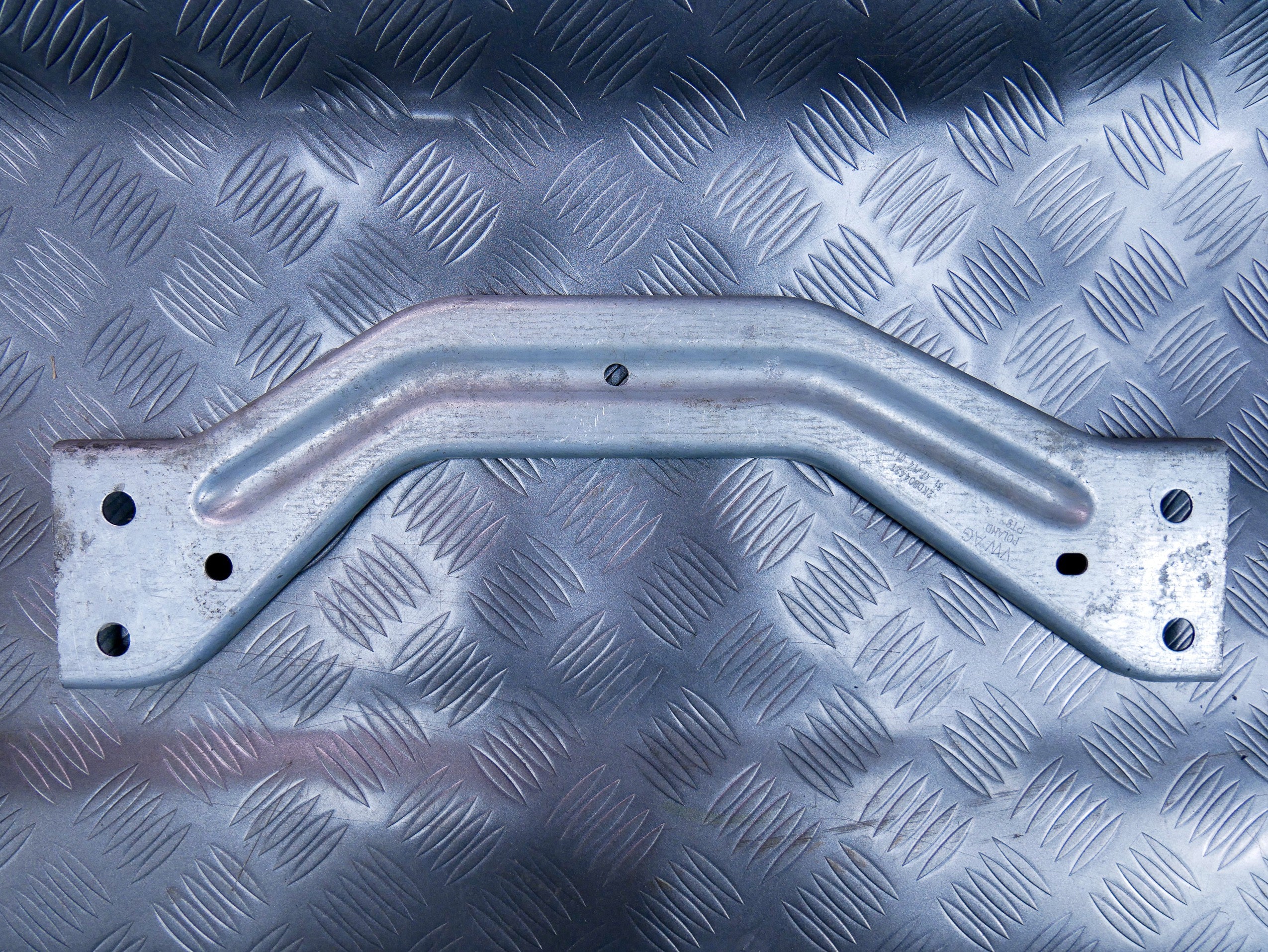 Mocowanie wzmocnienie tunelu 2K0804421 VW CADDY III IV