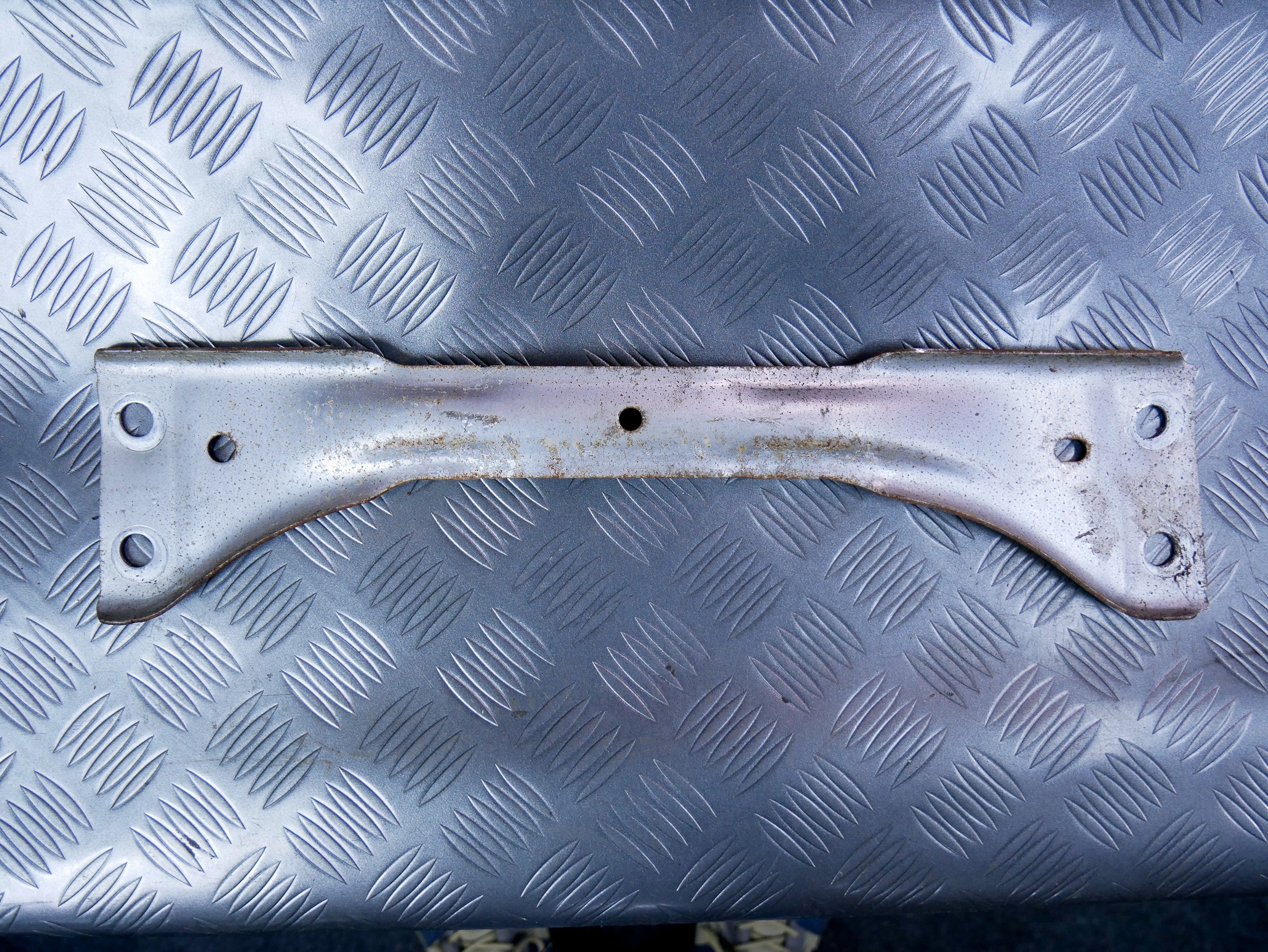 Mocowanie wzmocnienie tunelu 1K0802128C VW CADDY III IV