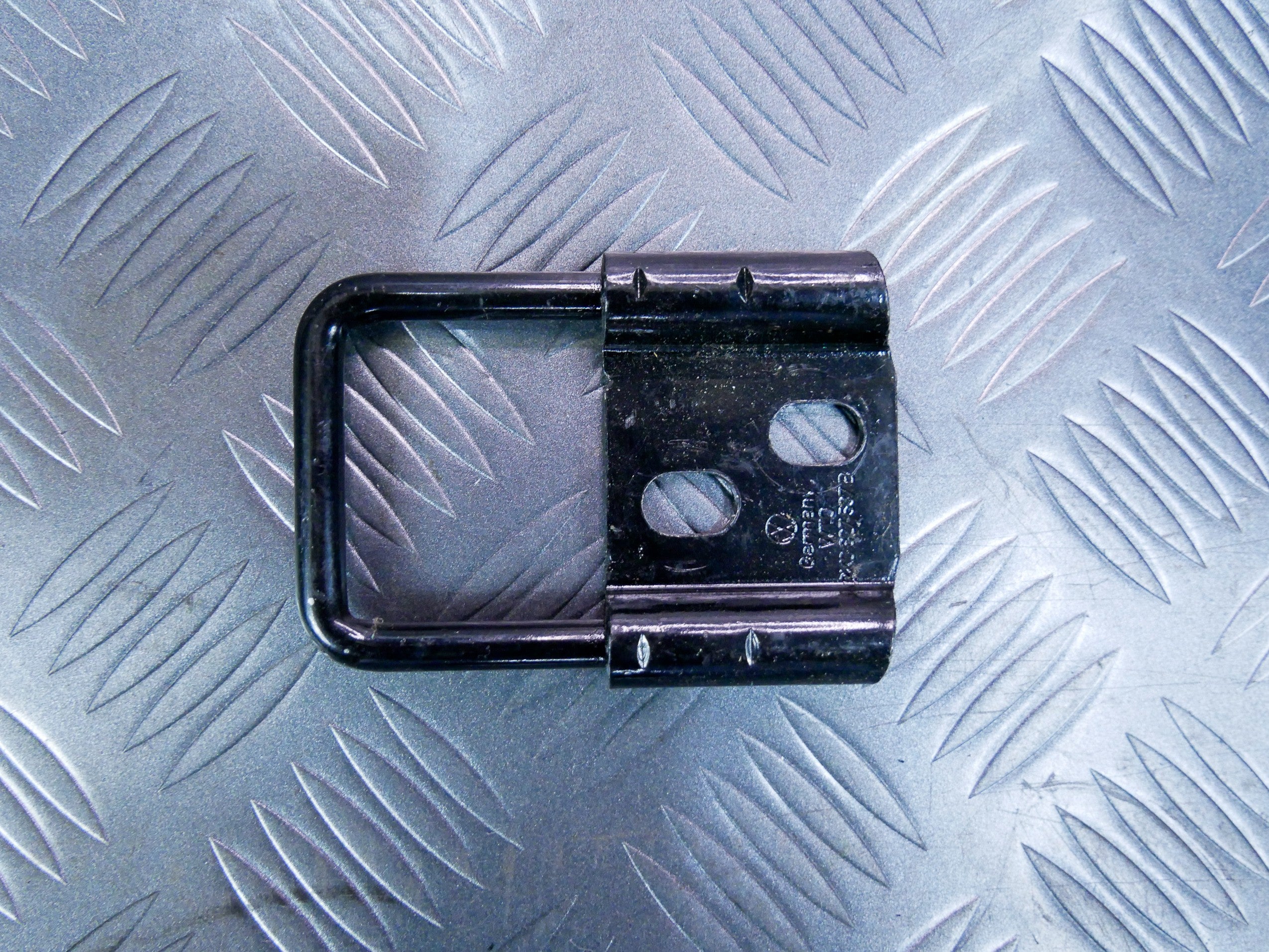 Rygiel drzwi tył tylnych 2K0827537B VW CADDY III IV