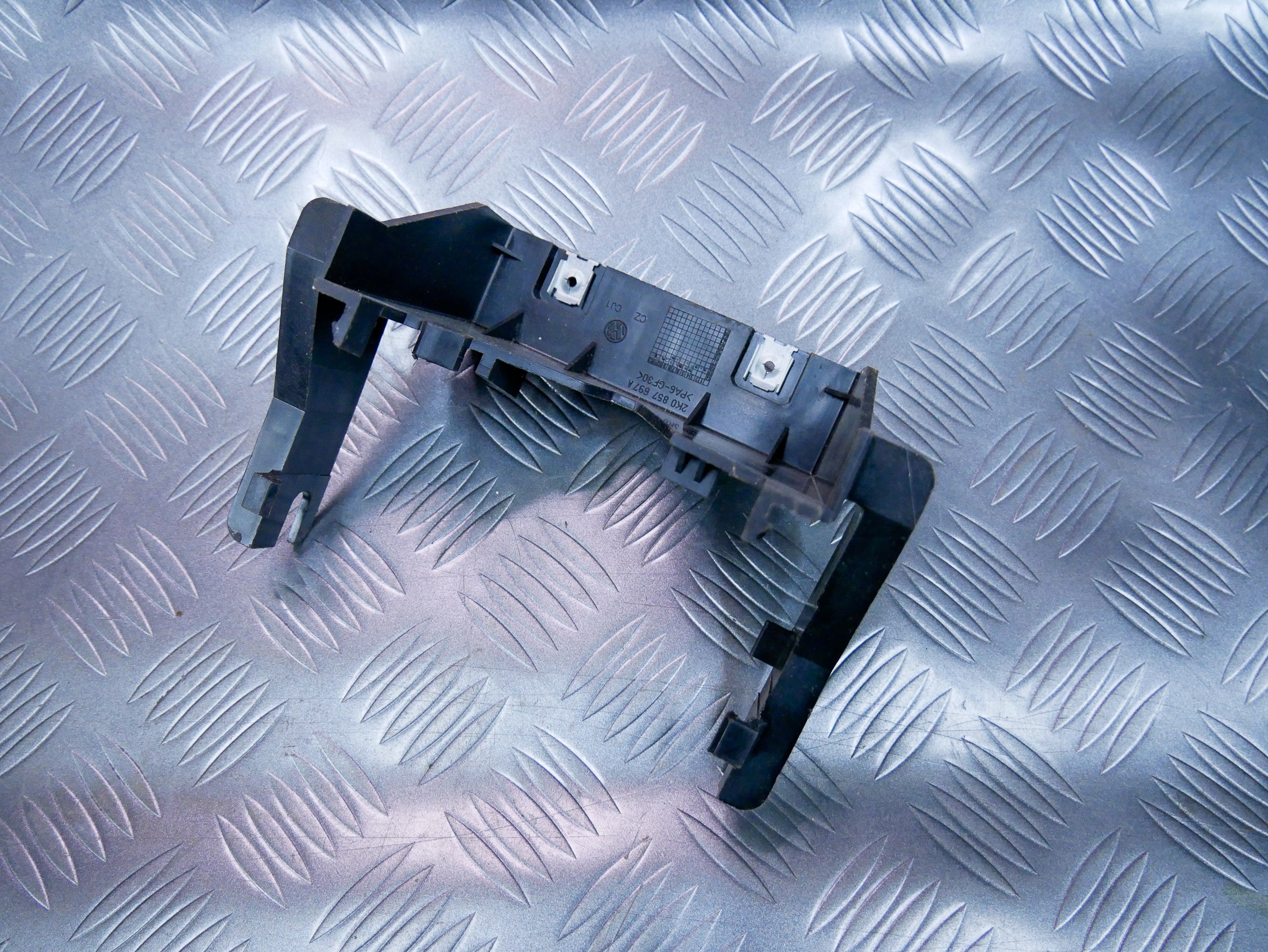 Uchwyt mocowanie tunelu 2K0857697A VW CADDY III IV