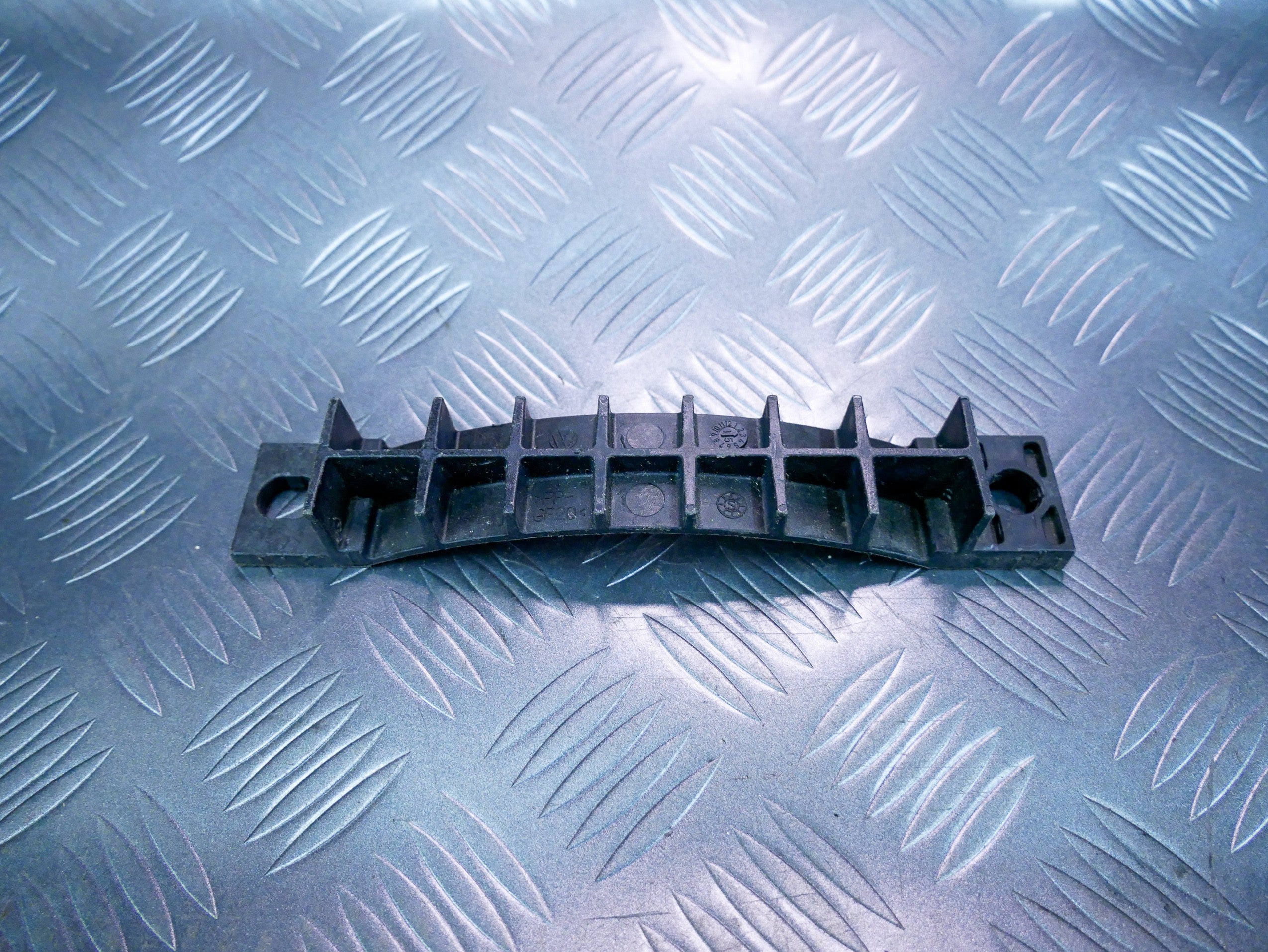 Mocowanie butli gazowej 2K0201243D VW CADDY III IV 1.4 TSI