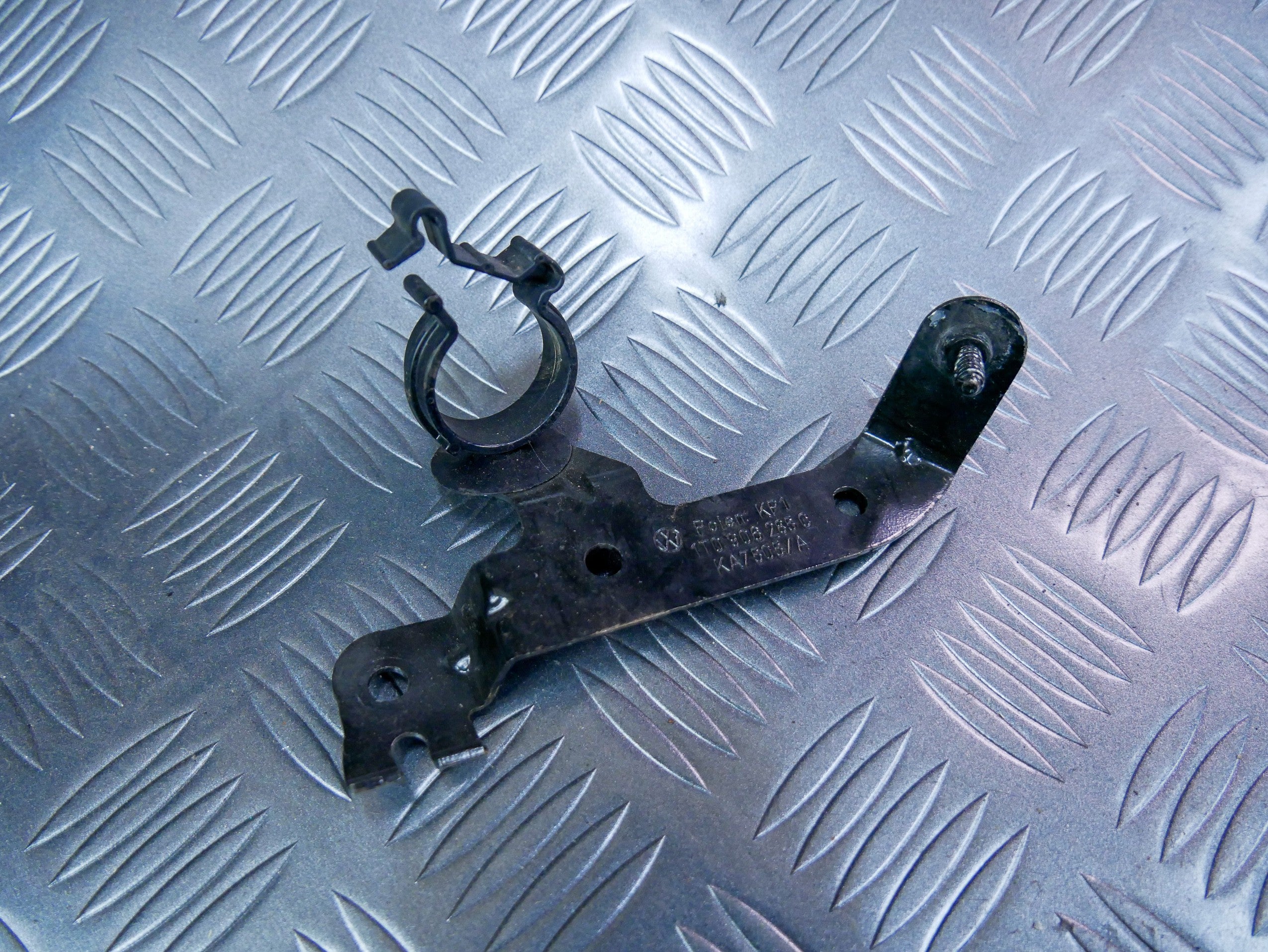 Mocowanie podciśnienia 1T0906285C VW CADDY III IV