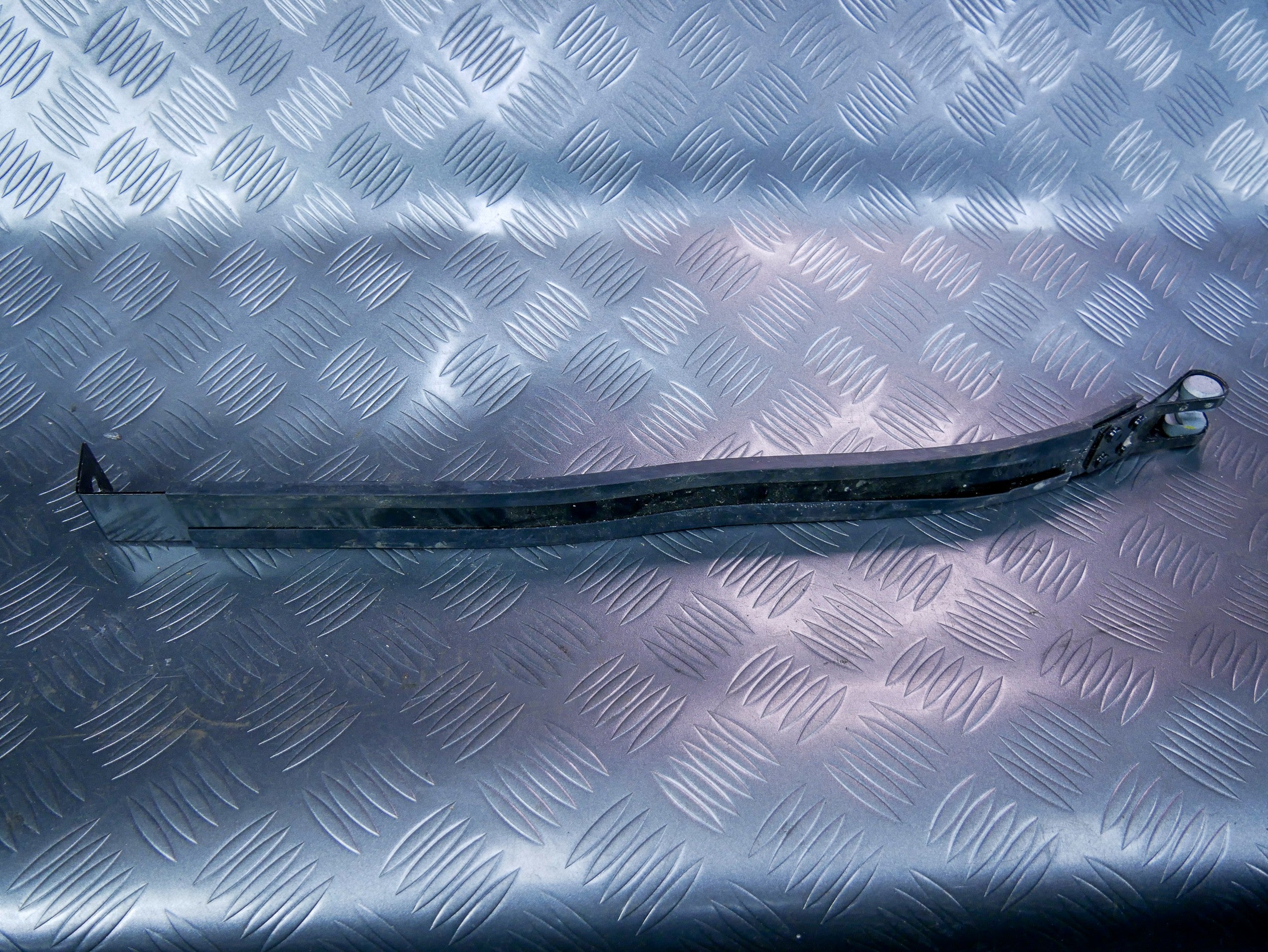 Mocowanie obejma butli gazu gazowej 2K3201651AA VW CADDY IV 1.4 CNG