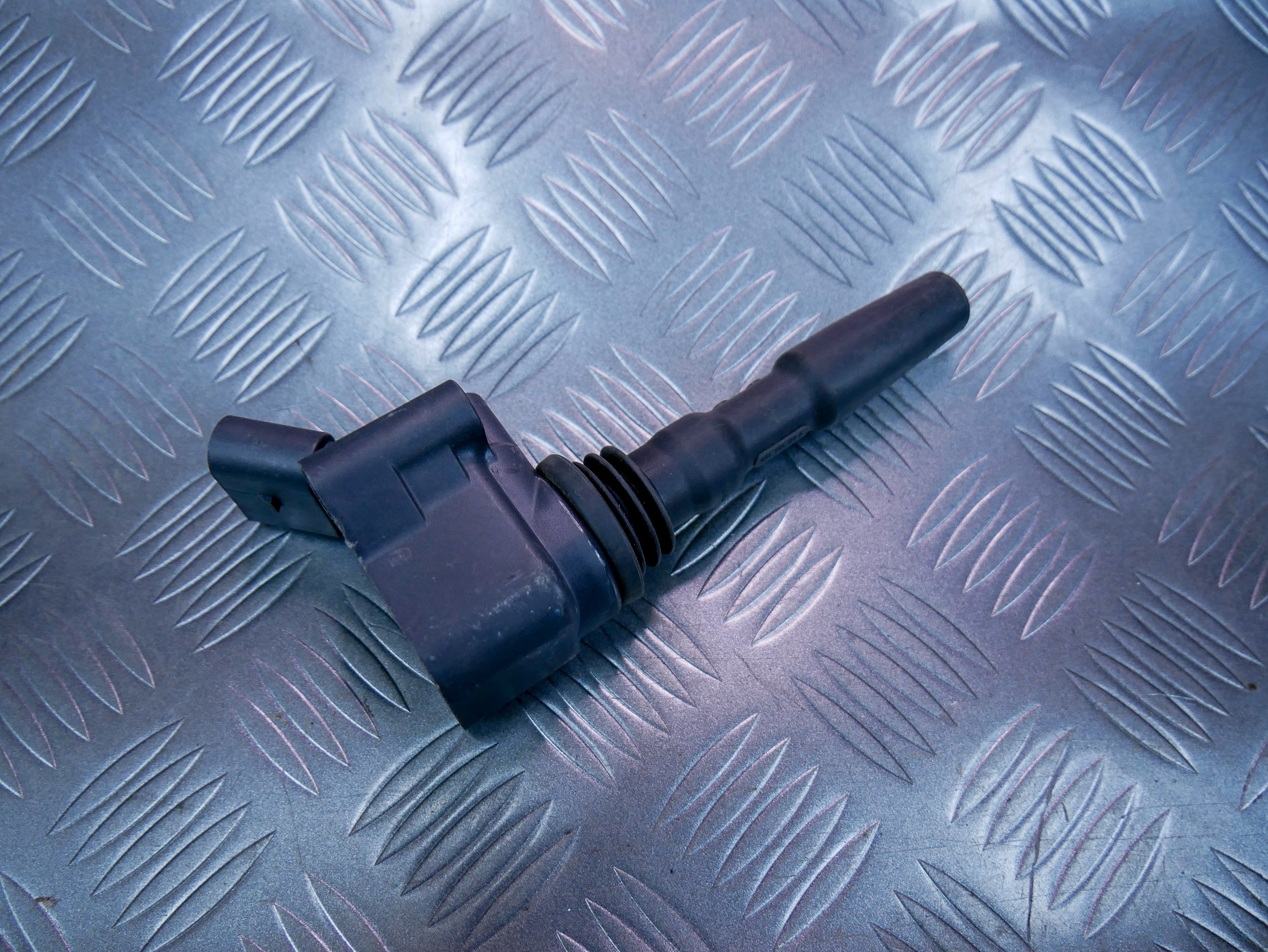 Cewka zapłonowa 04E905110E VW CADDY III IV 1.4 TSI