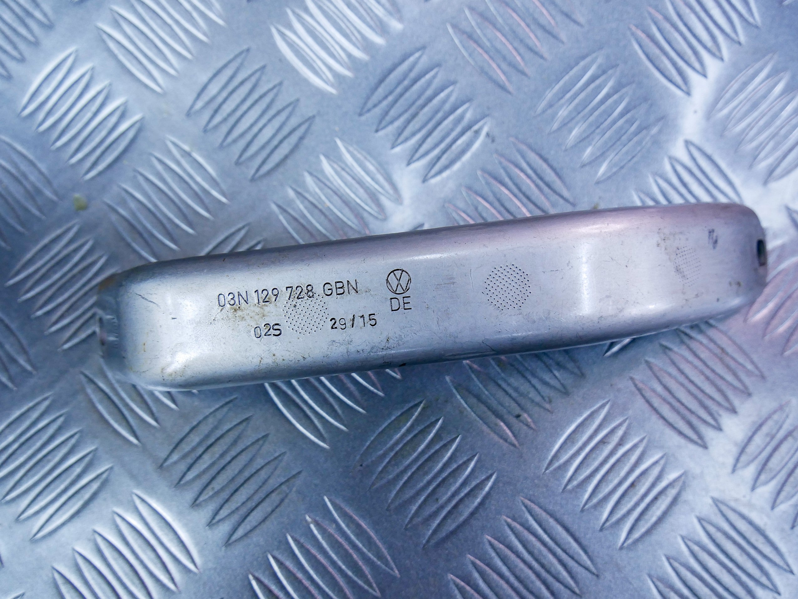 Wspornik mocowanie turbosprężarki 03N129728 VW CADDY IV 2.0 TDI