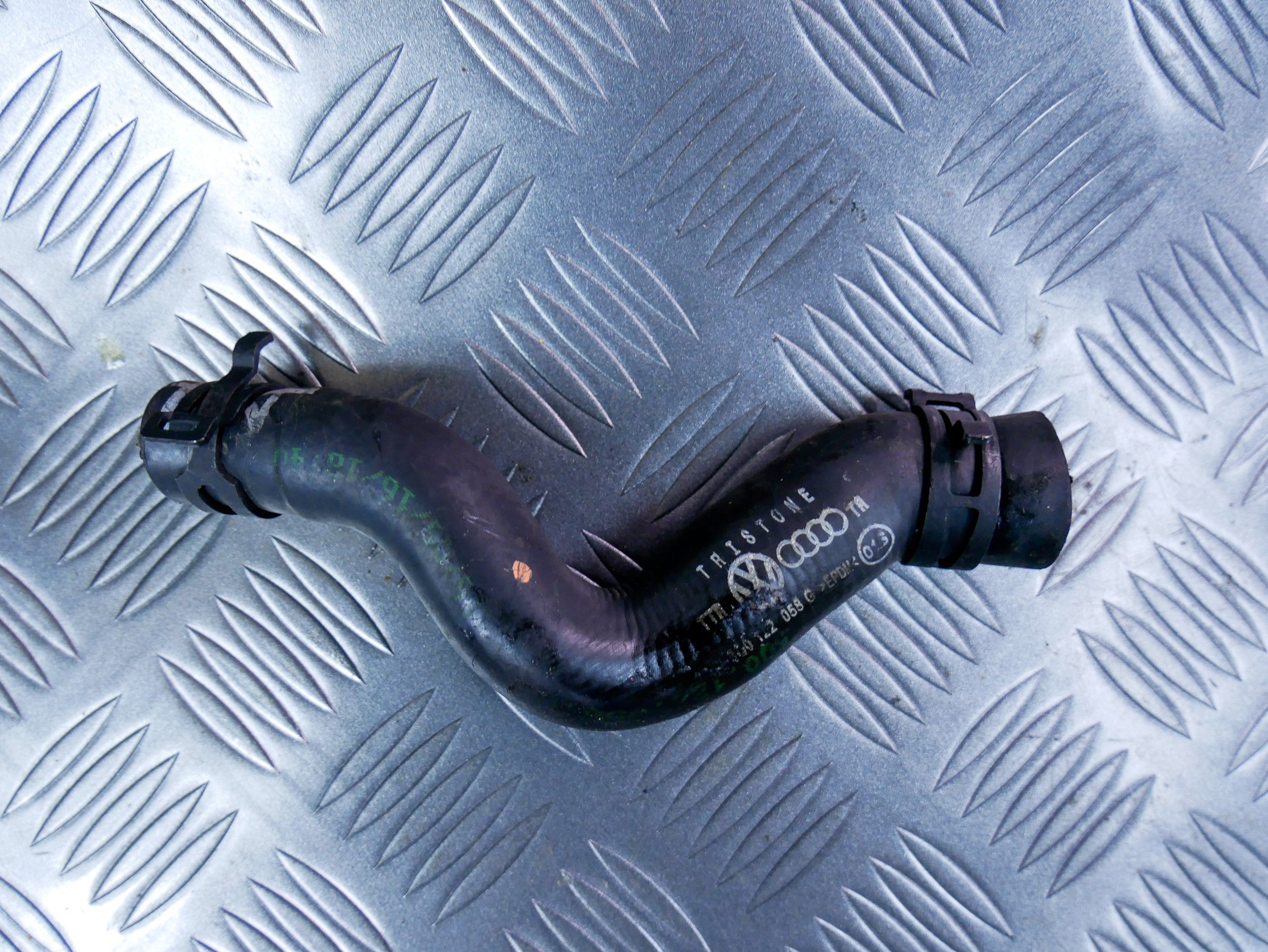 Rura wąż przewód wody 5Q0122058G VW CADDY IV 2.0 TDI