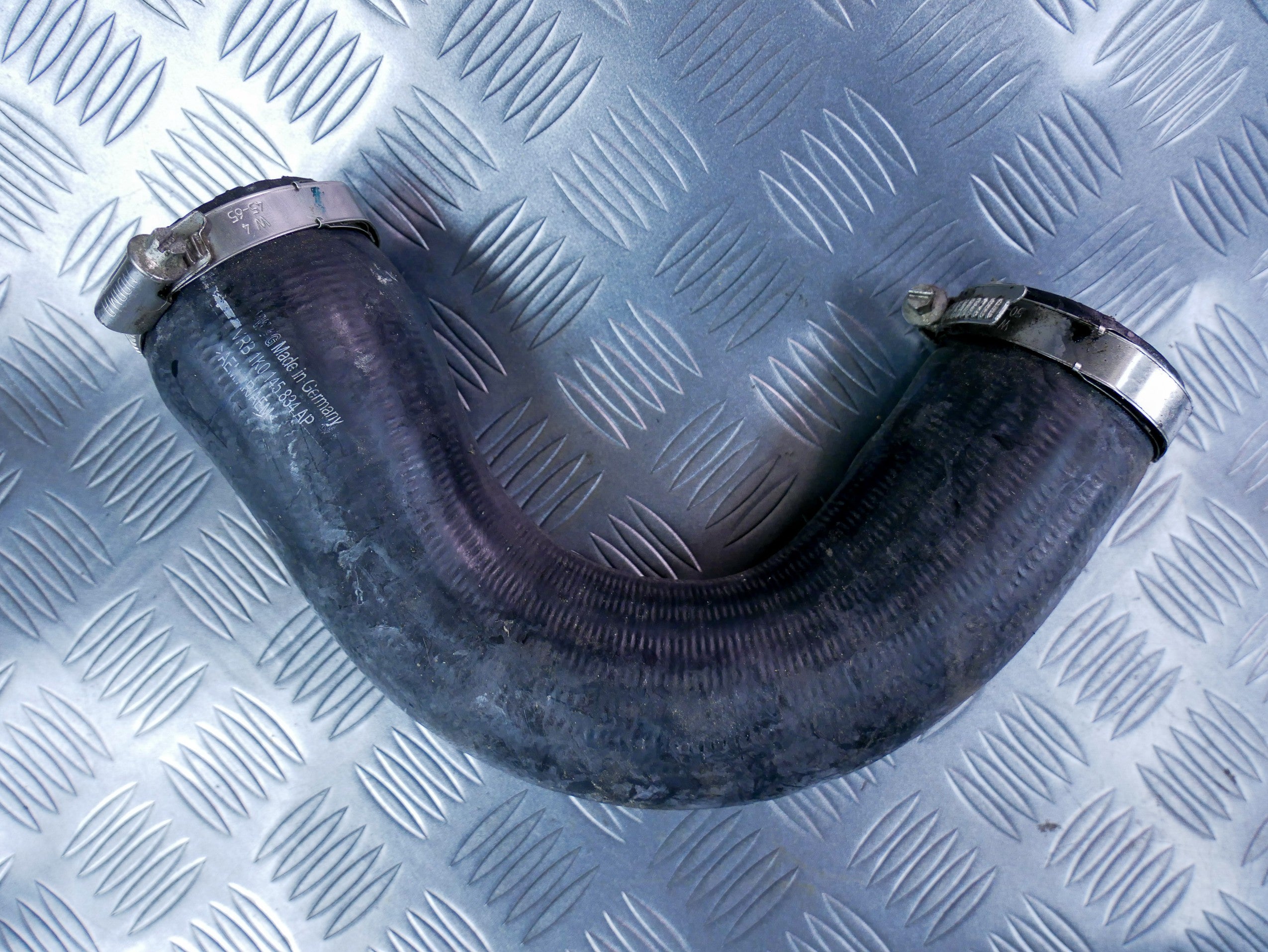 Rura wąż powietrza 1K0145834AP VW CADDY III 2.0 TDI