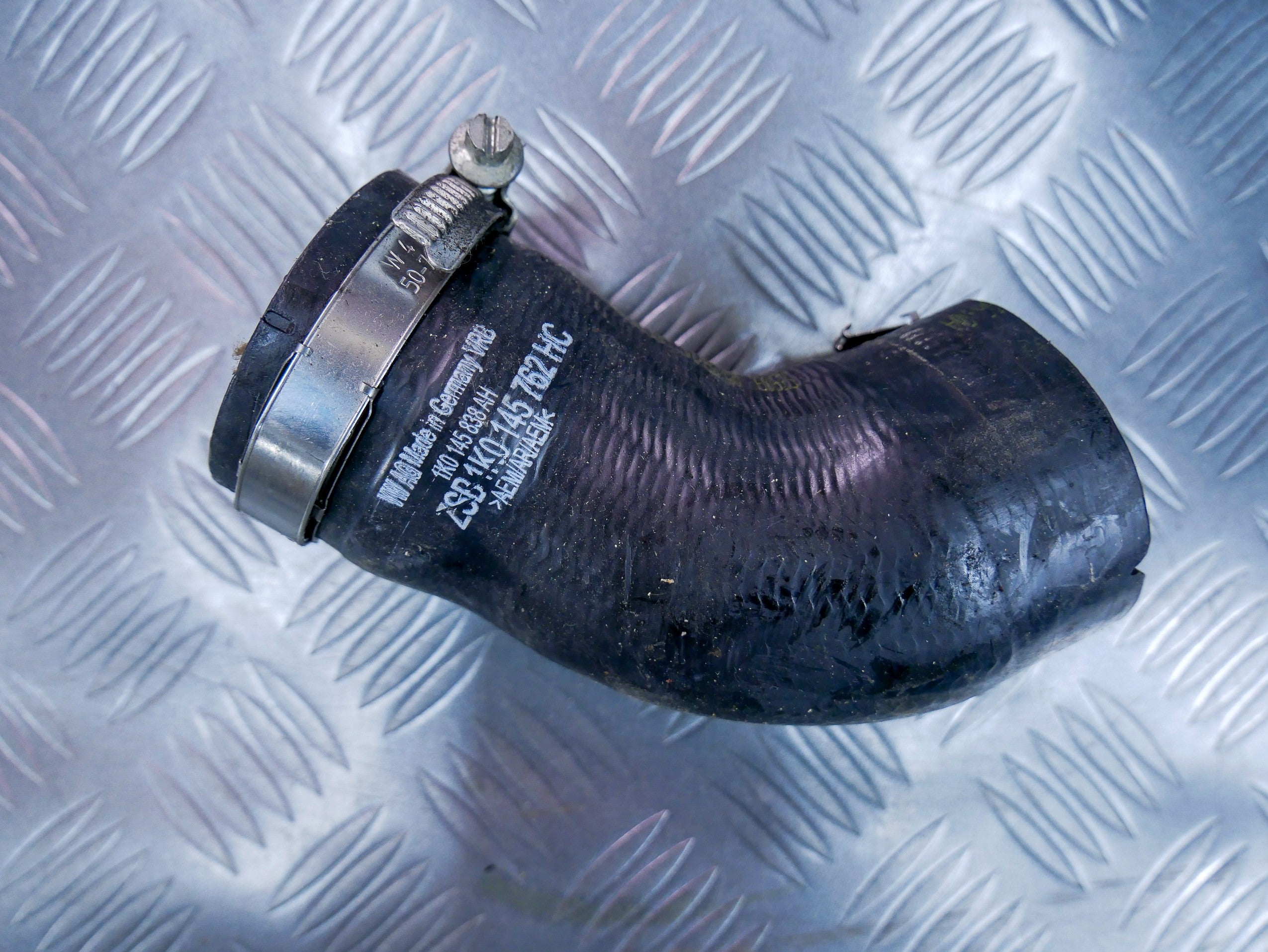 Rura wąż powietrza 1K0145838AH VW CADDY III 2.0 TDI