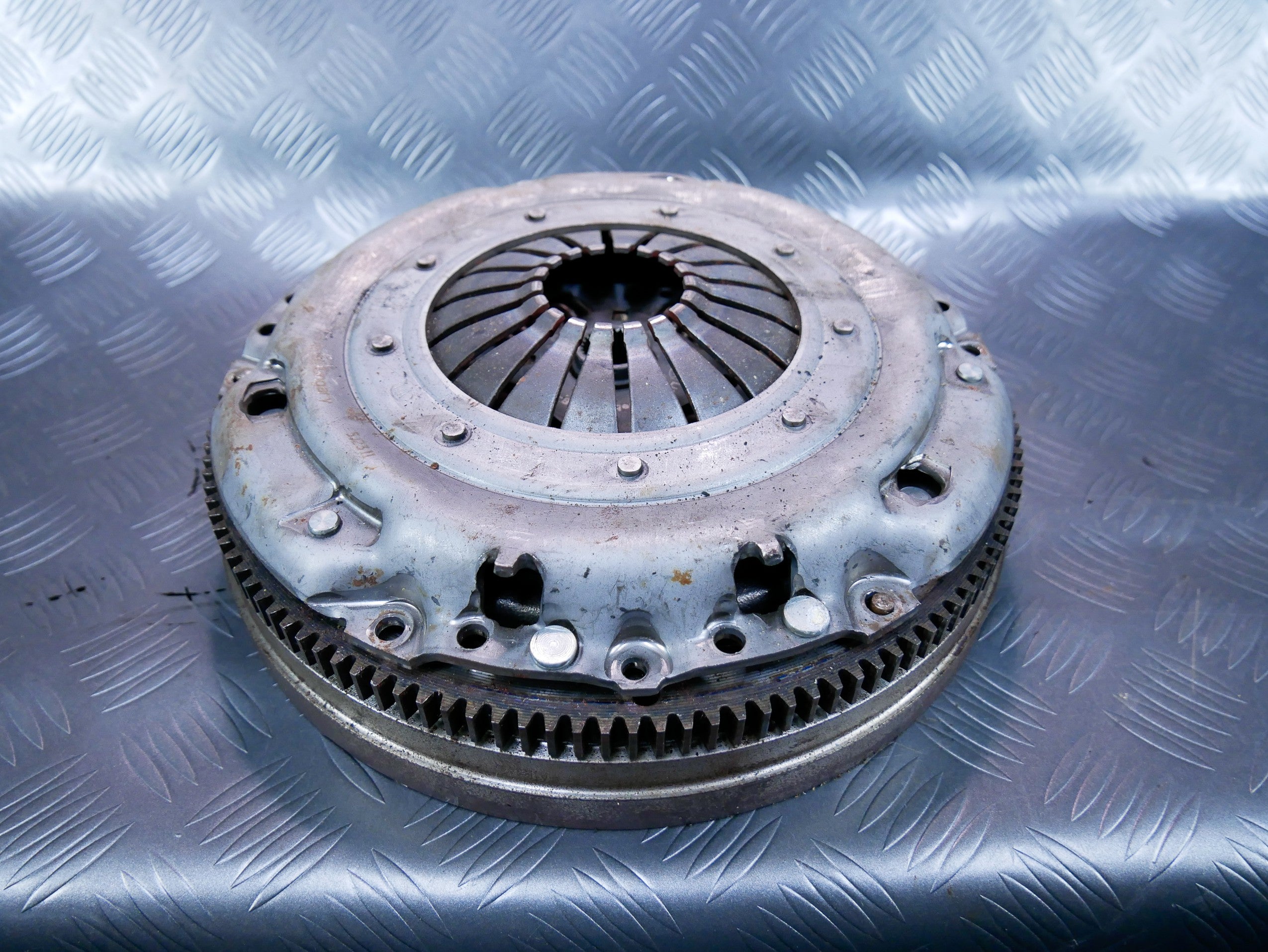 Sprzęgło koło dwumasowe 03L141025Q 03L141032A VW CADDY III 2.0 TDI