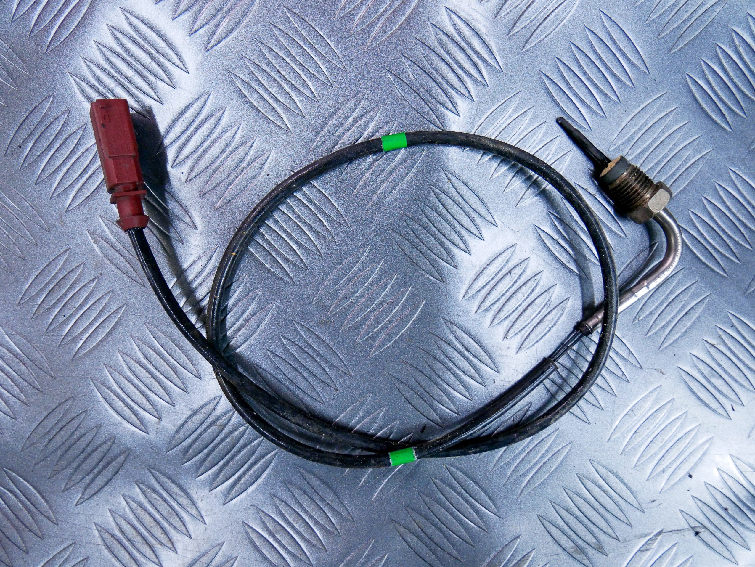 Czujnik temperatury spalin 03L906088DK VW CADDY III 2.0 TDI