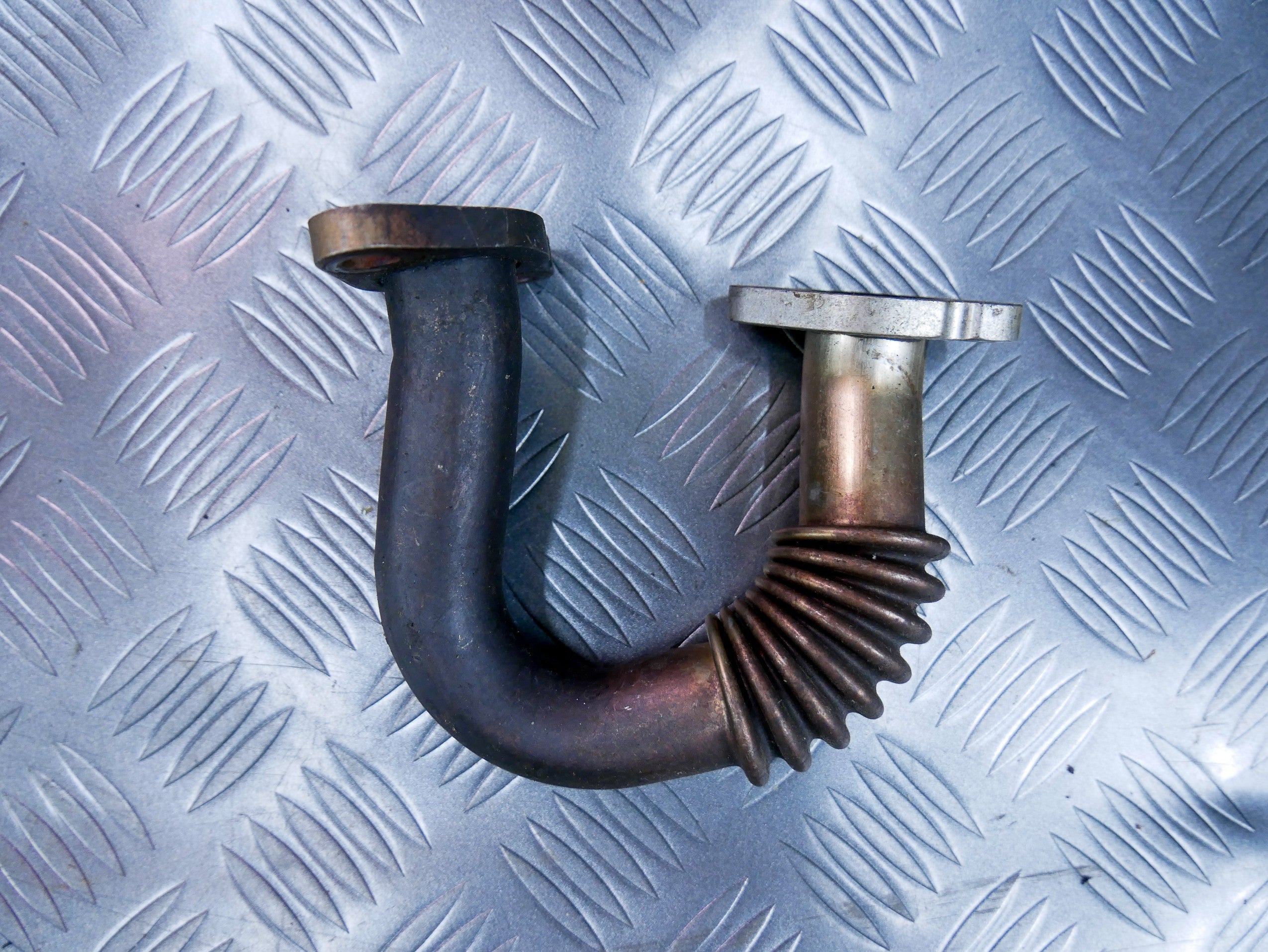 Rurka przewód EGR 03P131521B VW CADDY III 2.0 TDI