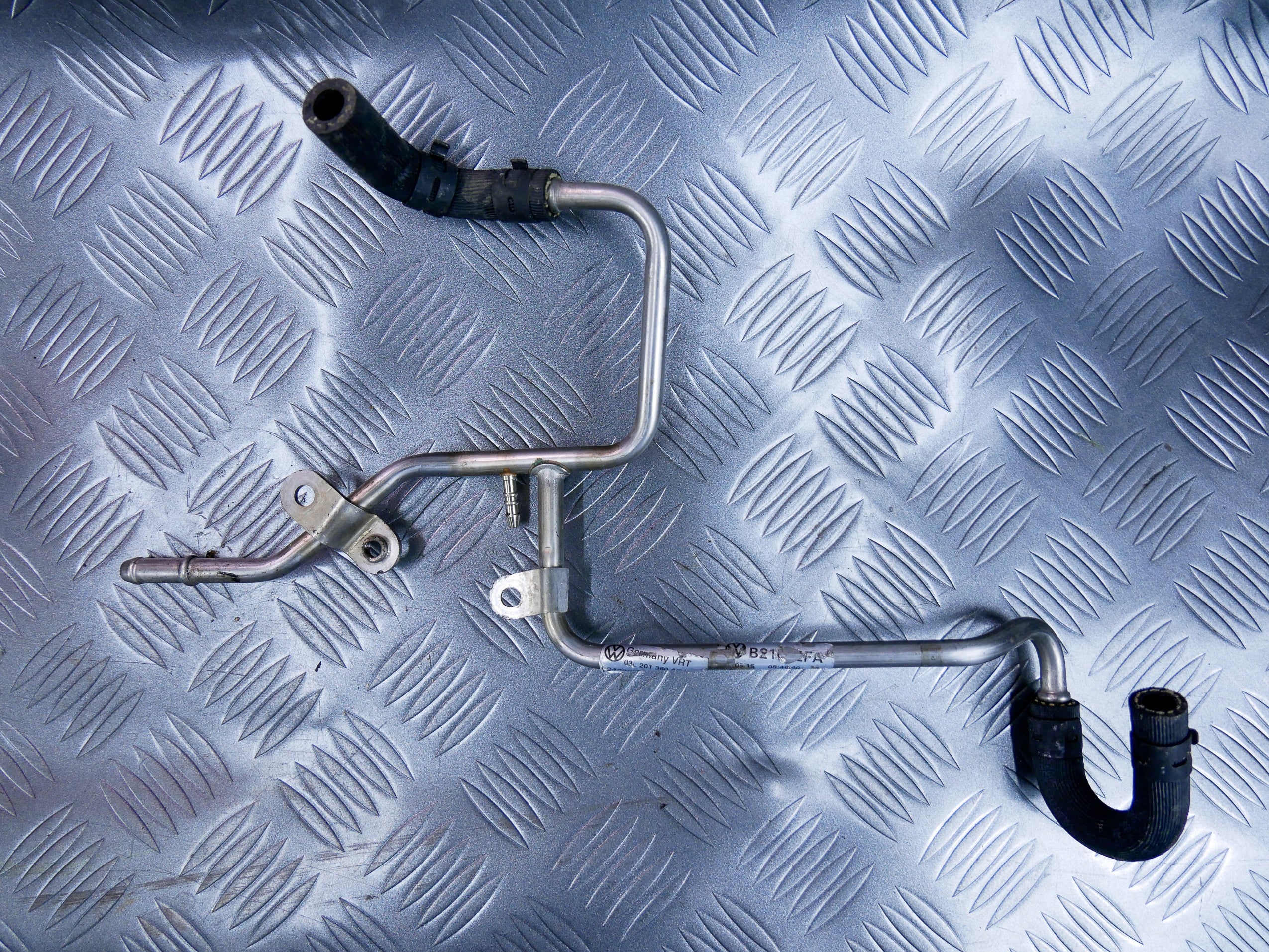 Rurka przewód paliwa 03L201360AC VW CADDY III 2.0 TDI