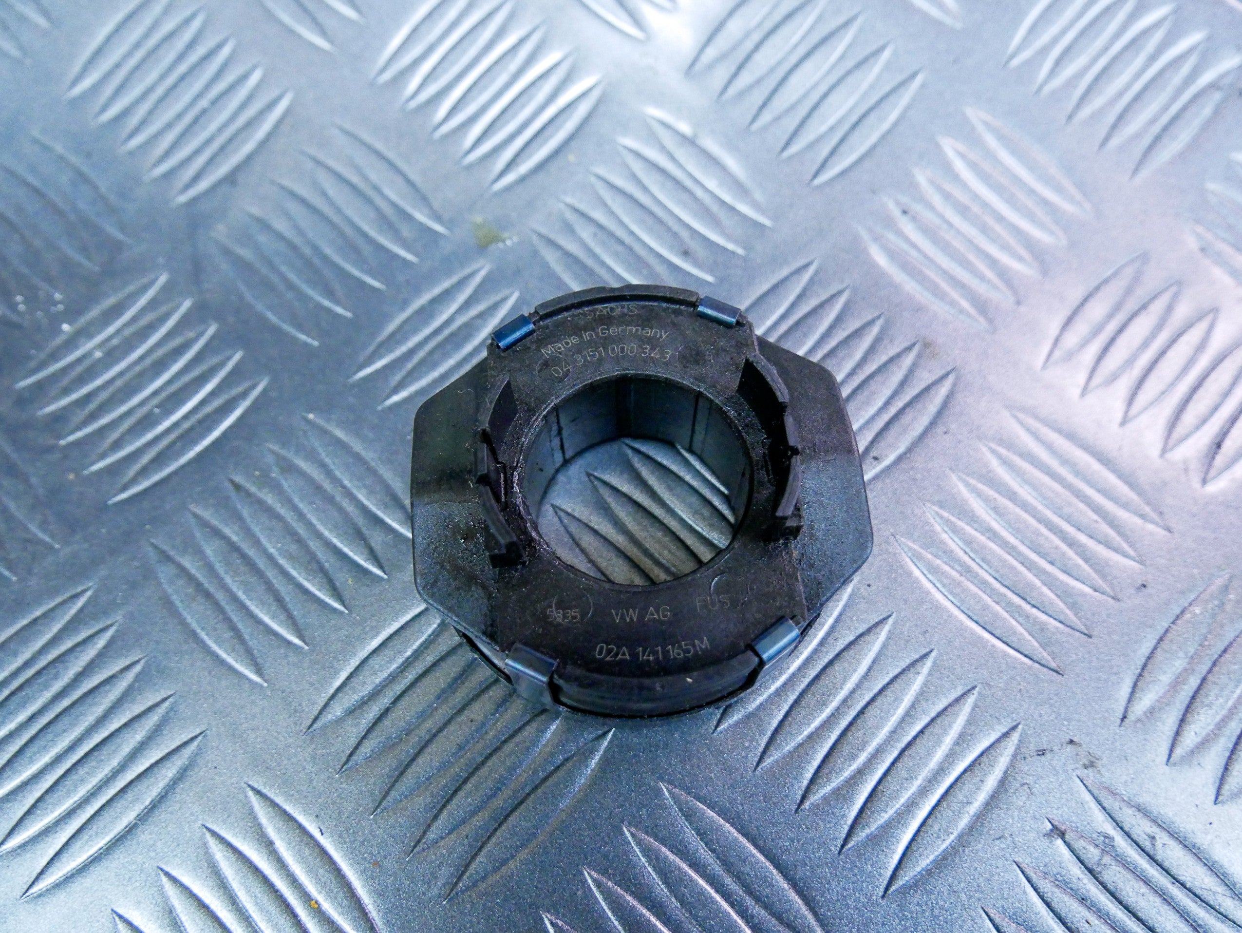 Łożysko oporowe 02A141165M VW CADDY III 2.0 TDI