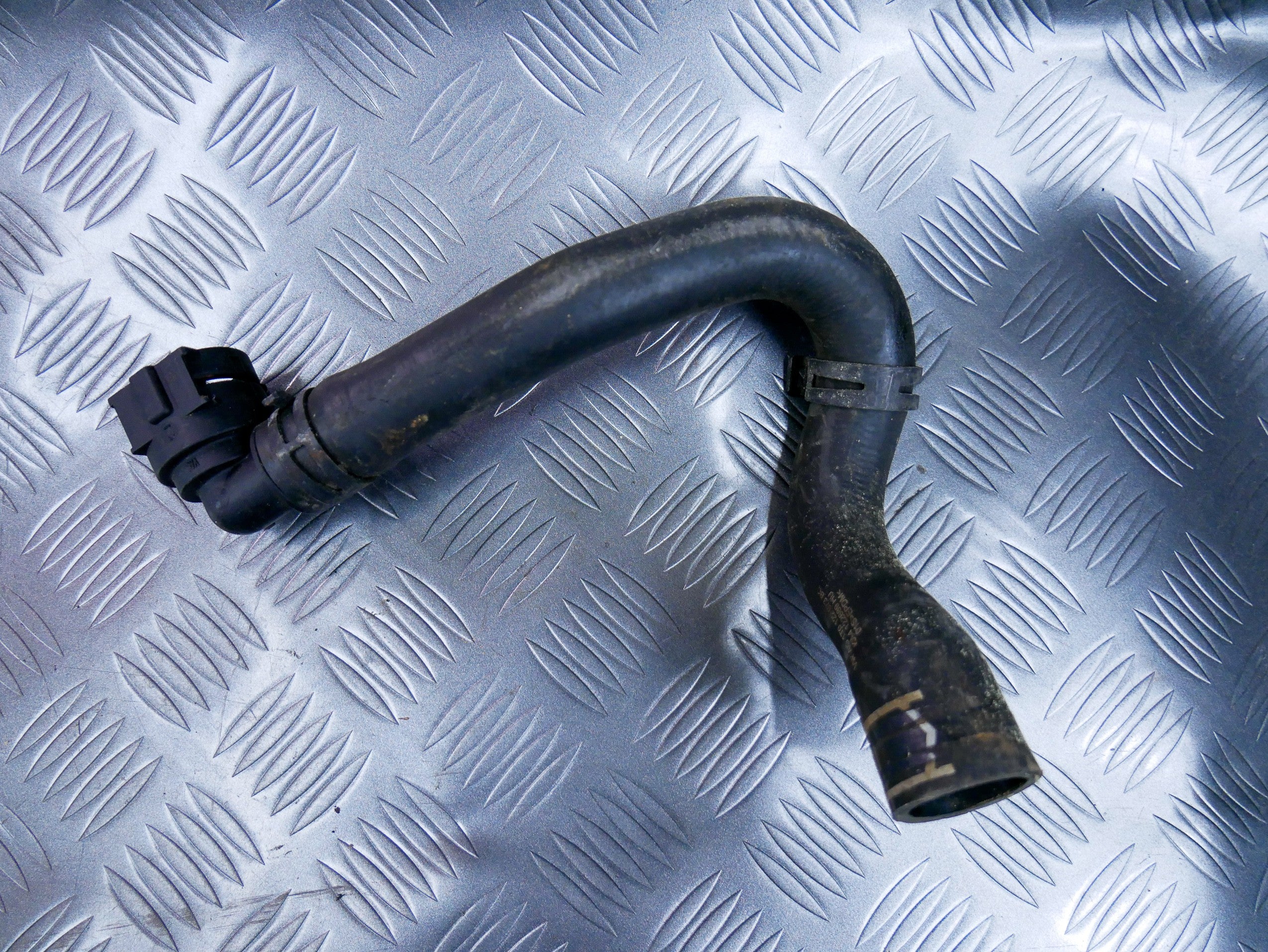 Rura wąż wody 1T0122073BC VW CADDY III 2.0 TDI