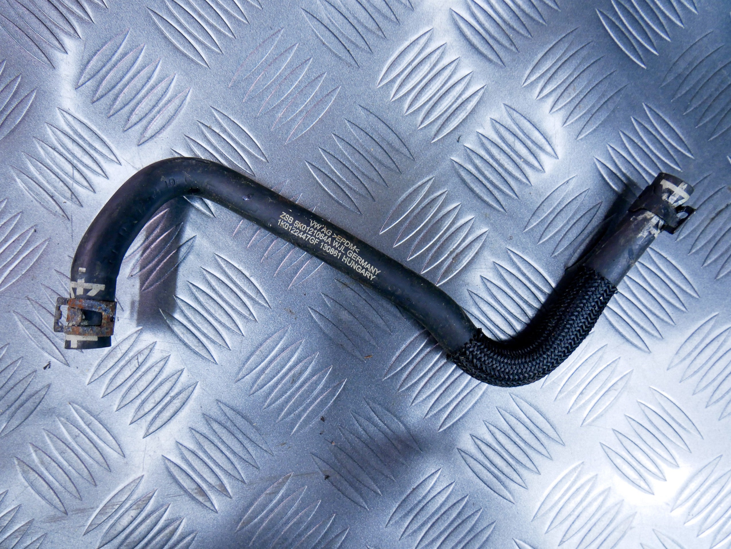 Rura wąż wody 1K0122447GF VW CADDY III 2.0 TDI