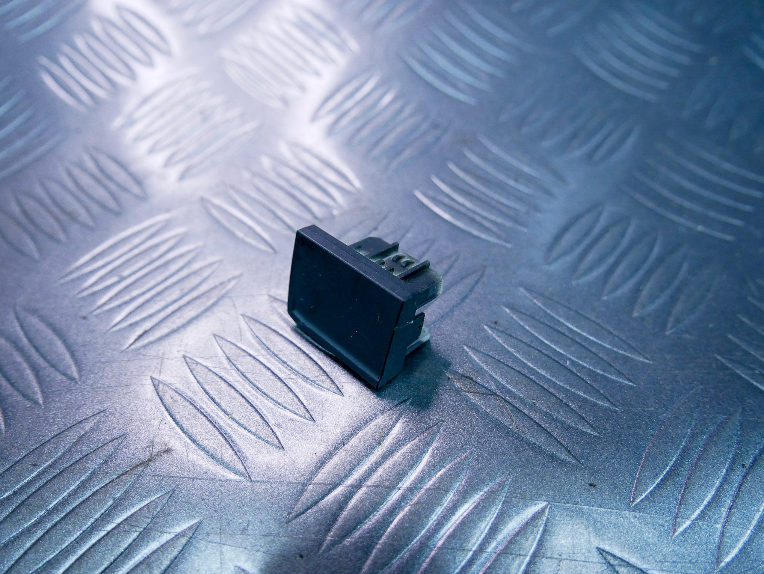 Zaślepka przycisku 2K0959623B VW CADDY III