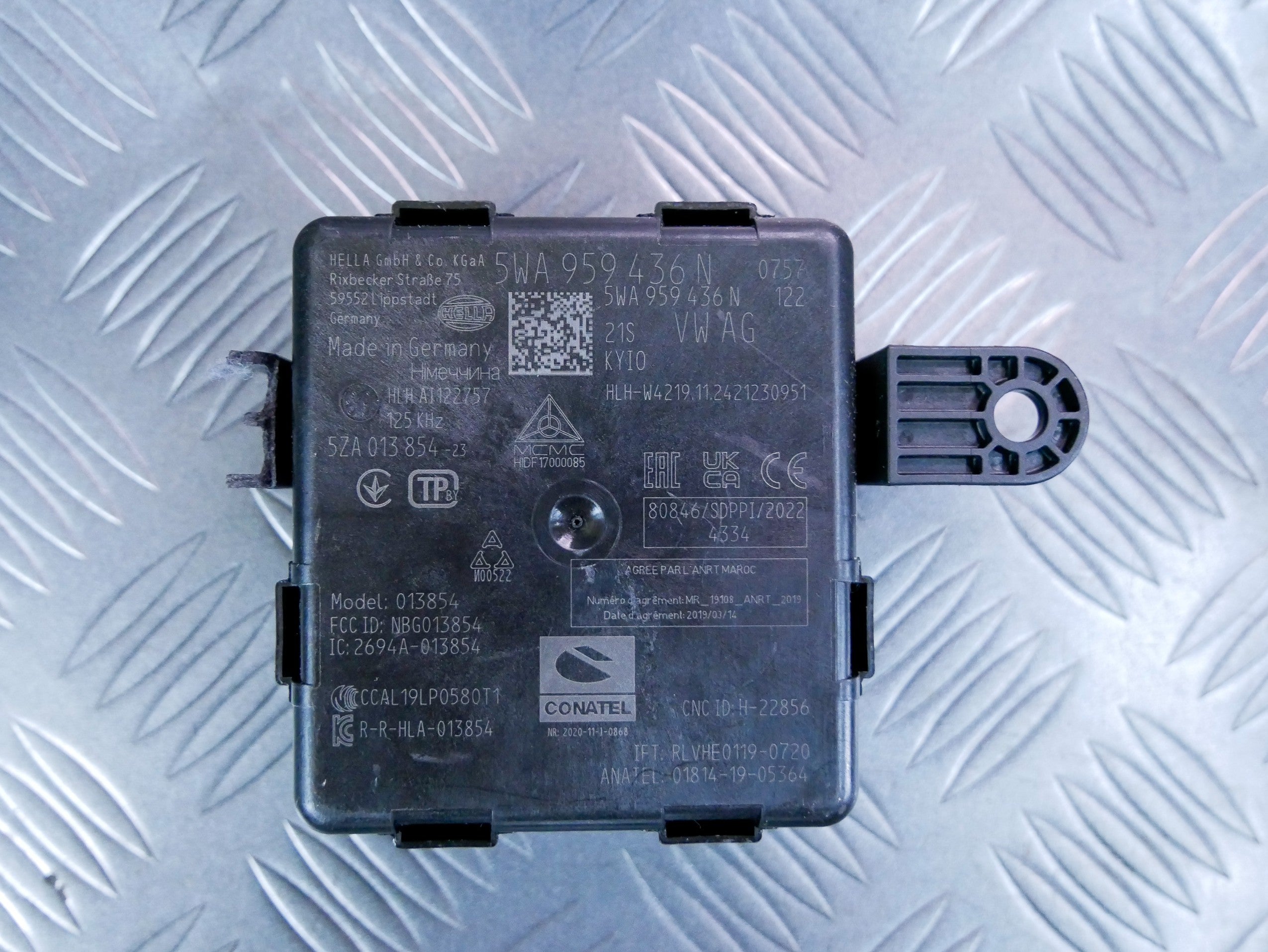 Moduł sterownik KEYLESS KESSY 5WA959436N VW GOLF VIII