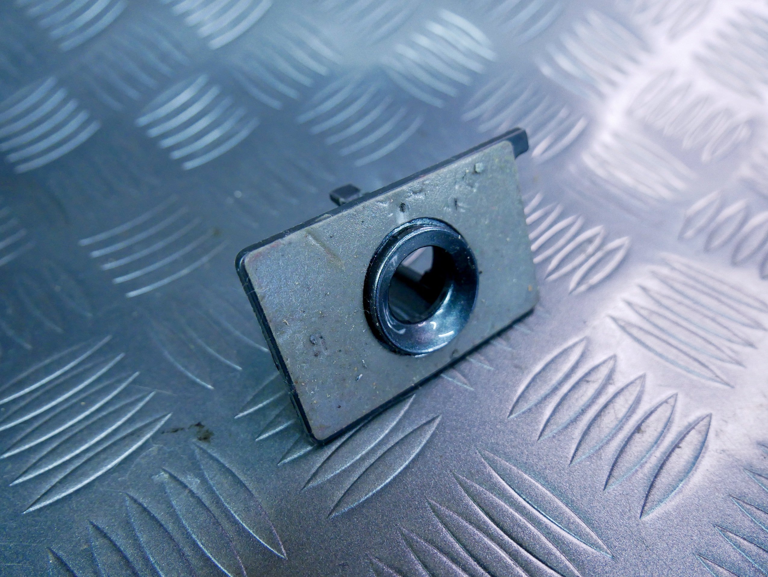 Mocowanie koszyk czujnika PDC 85H807130A AUDI Q6 E-TRON