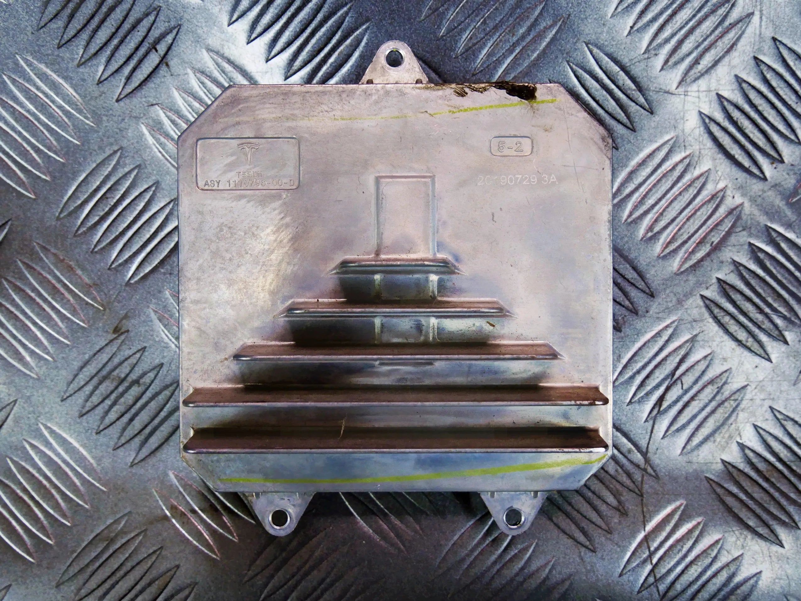 Przetwornica moduł LED 1110796-00-D 1110796-99-F TESLA MODEL Y