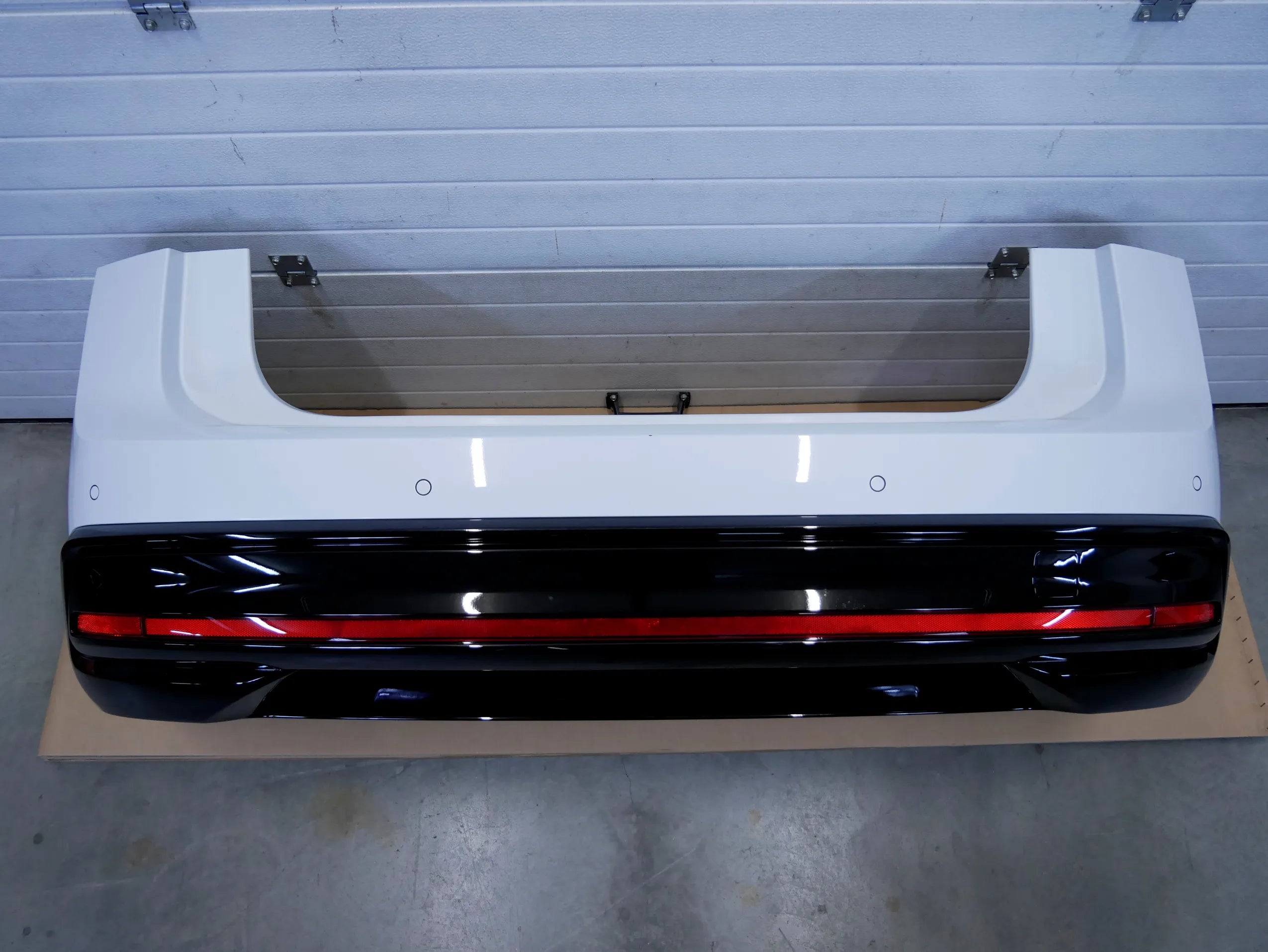 Zderzak tył tylny kompletny  6xPDC LS9R VW ID.7 ID7