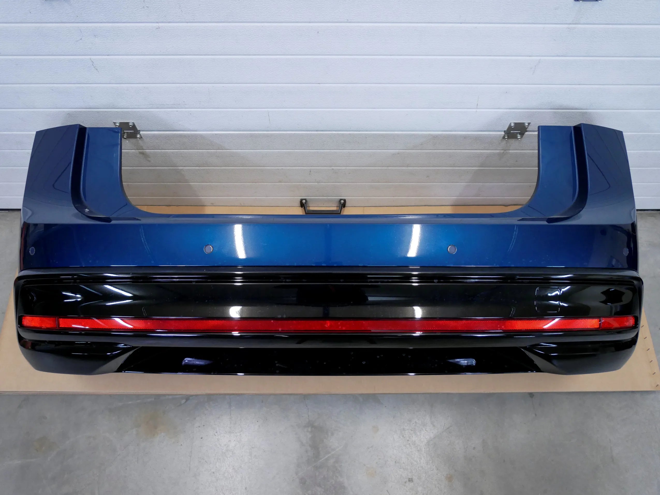 Zderzak tył tylny kompletny 6xPDC LP5M VW ID.7 ID7