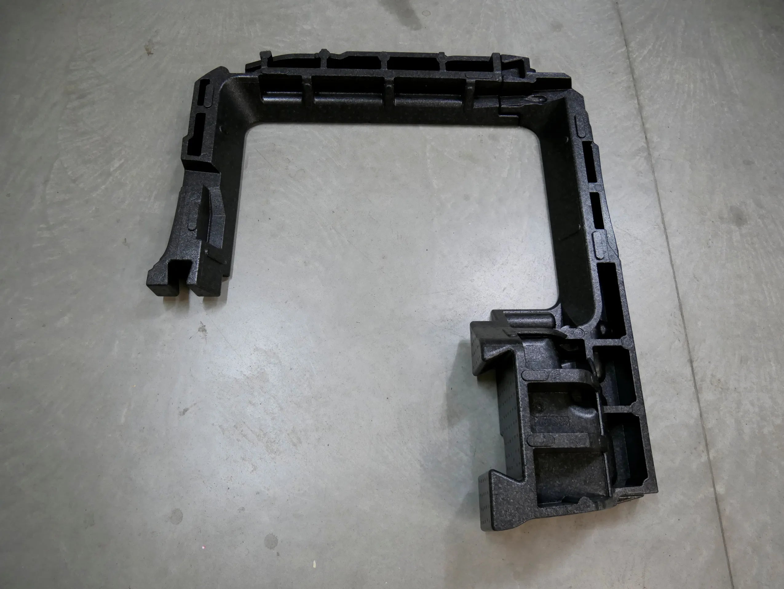 Styropian bagażnika 3G5864471F 3G5864472H VW PASSAT B8 SEDAN