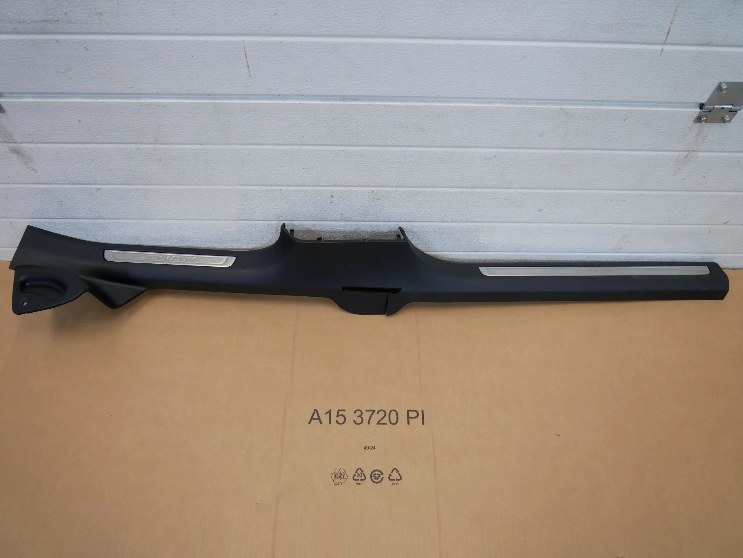 Osłona listwa progu lewa ALLTRACK 3G0853371B VW PASSAT B8