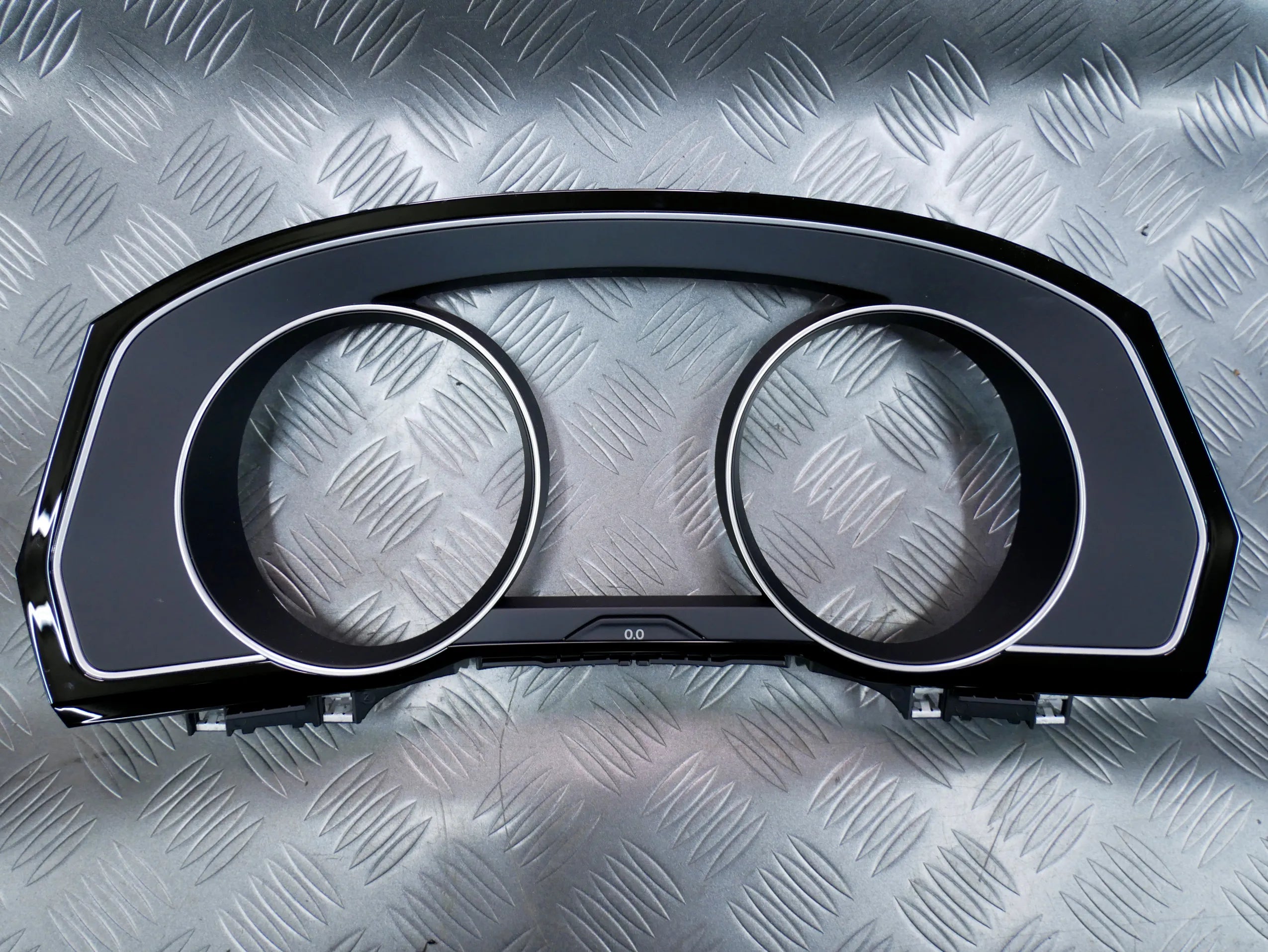 Ramka dekor osłona obudowa licznika 3G1858366A VW PASSAT B8