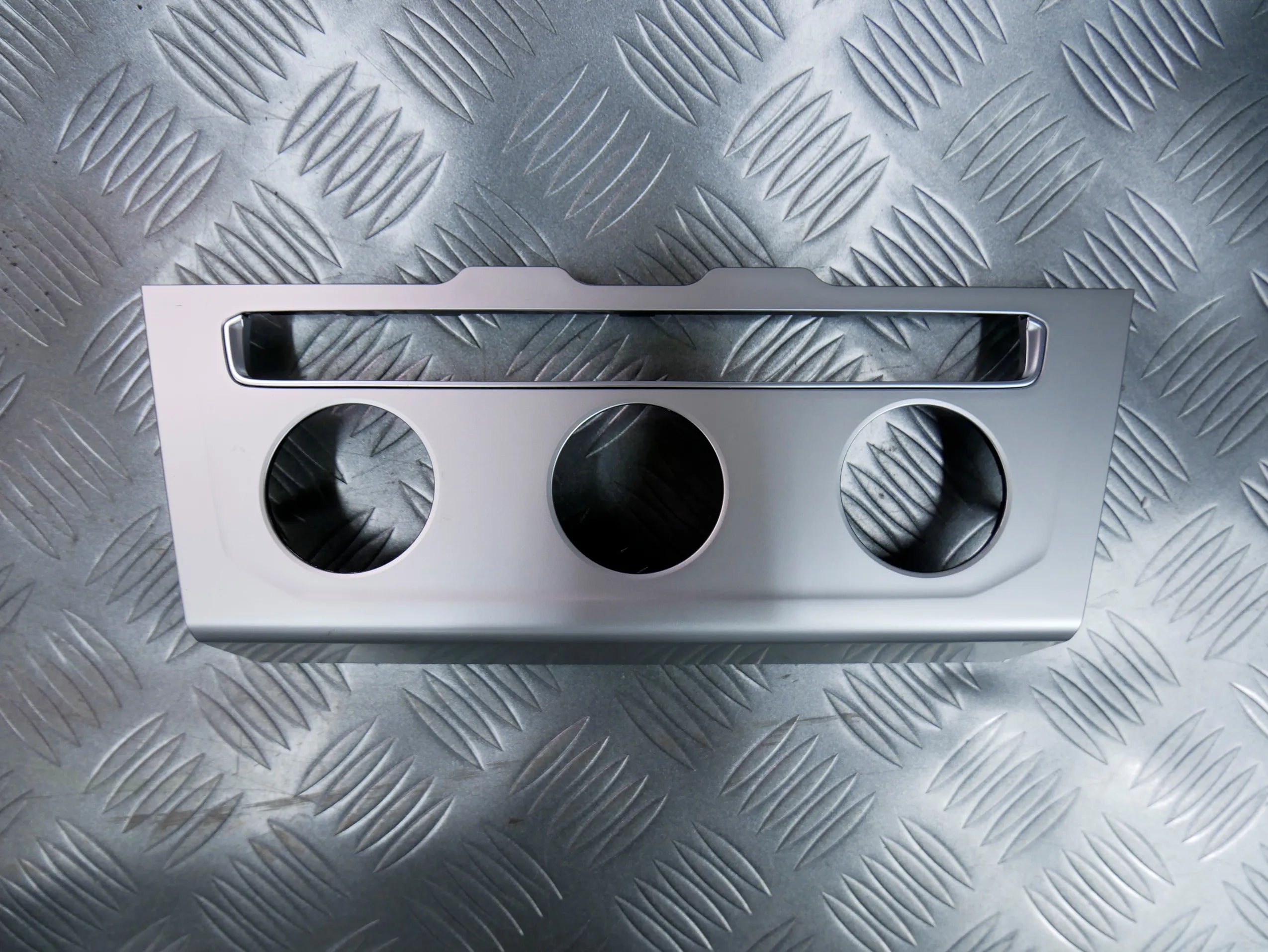 Ramka panelu klimatyzacji 3G1863041 VW PASSAT B8