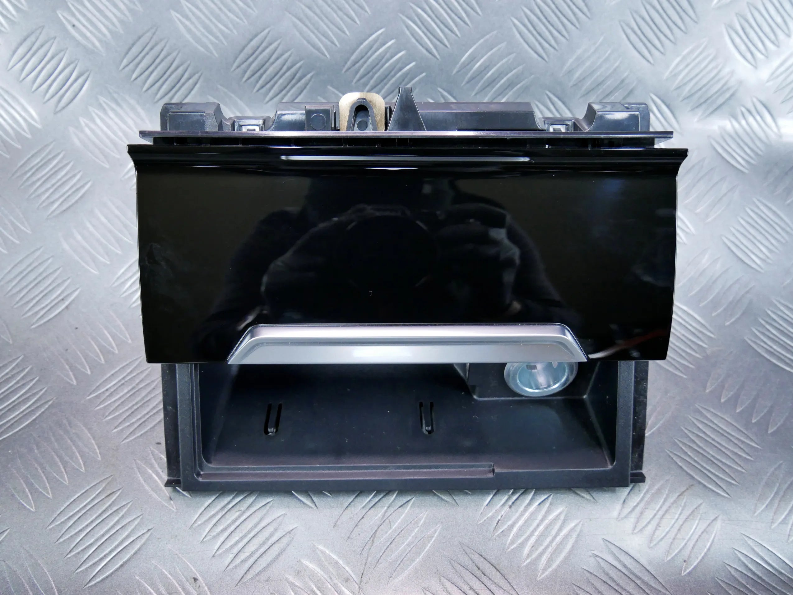 Popielniczka PIANO 3G1863284A VW PASSAT B8