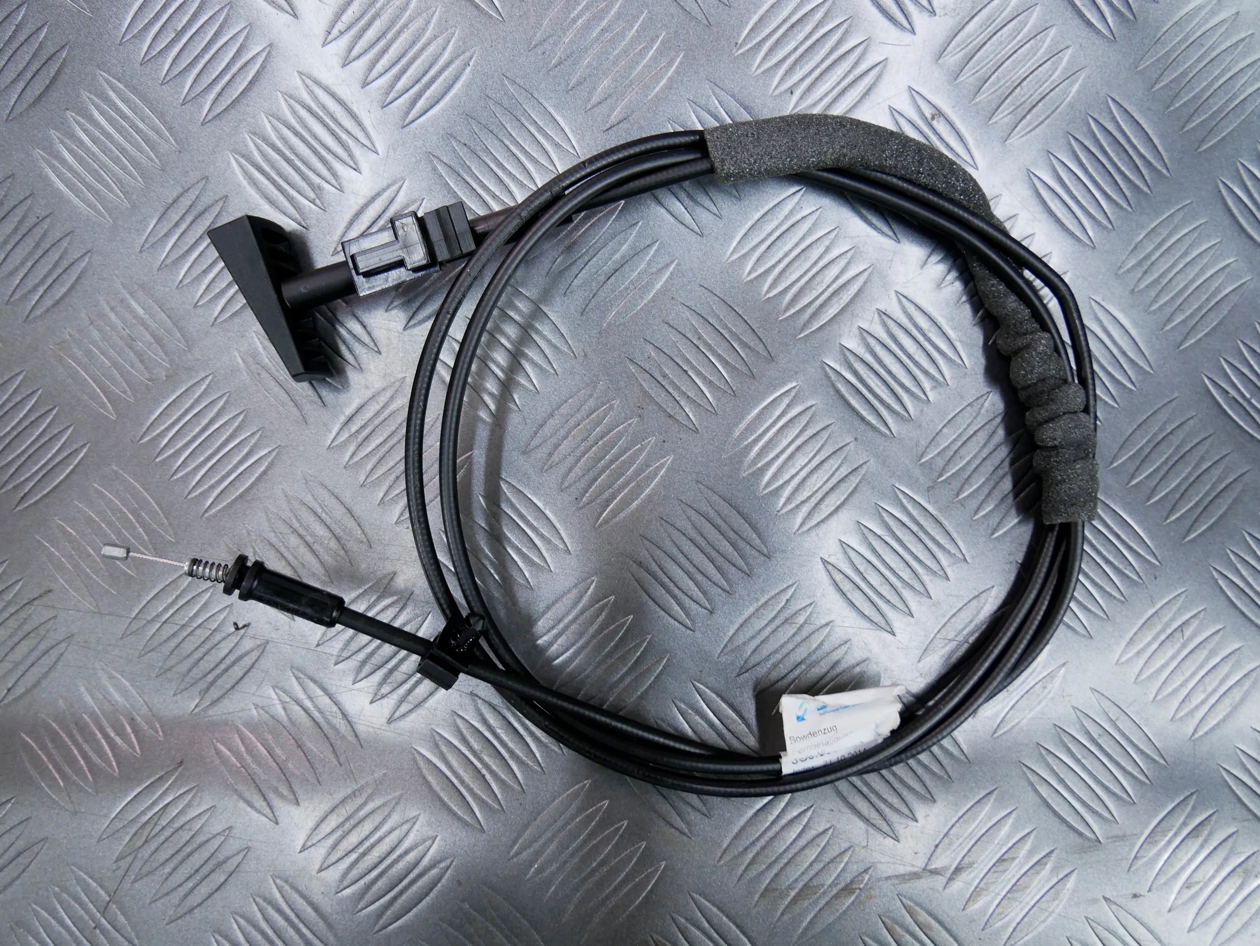 Linka cięgno obalania fotela tył prawa 3G5885592 VW PASSAT B8 SEDAN