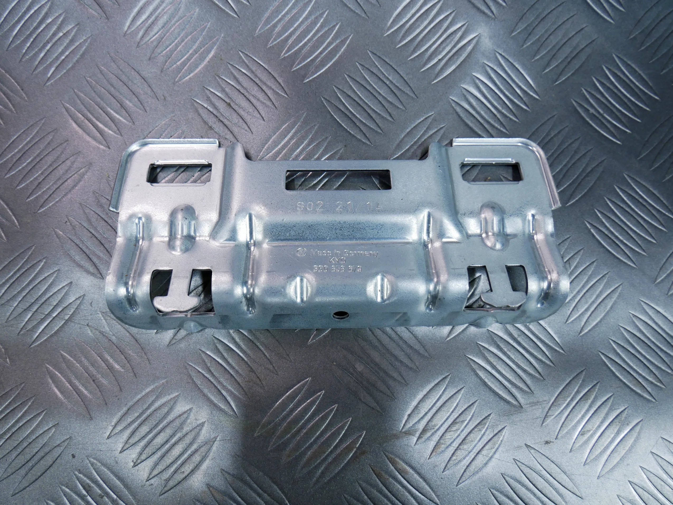 Mocowanie podsufitki 3G0858679 VW PASSAT B8