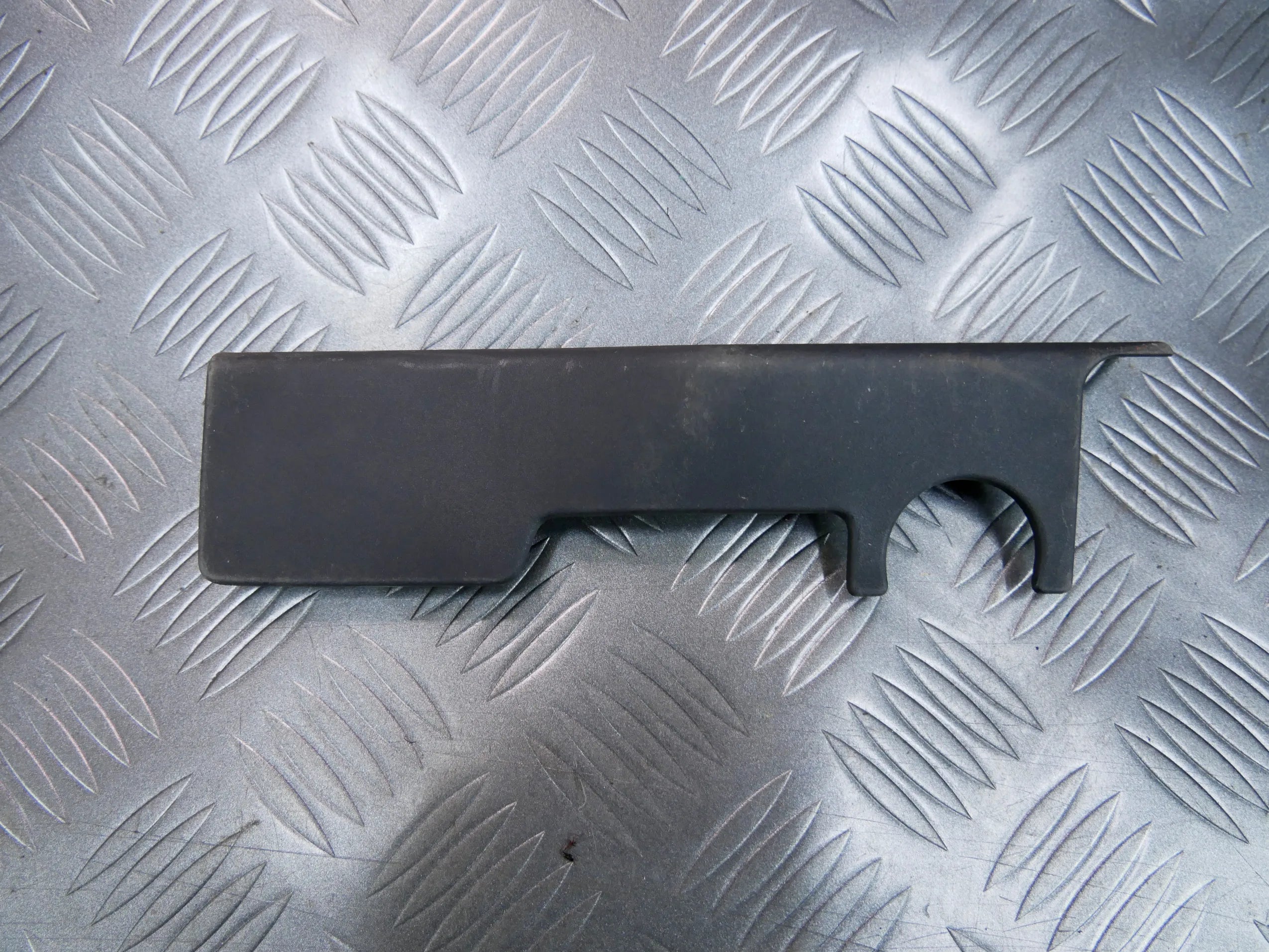 Osłona zaślepka kanapy fotela lewa 3G0886295 VW PASSAT B8