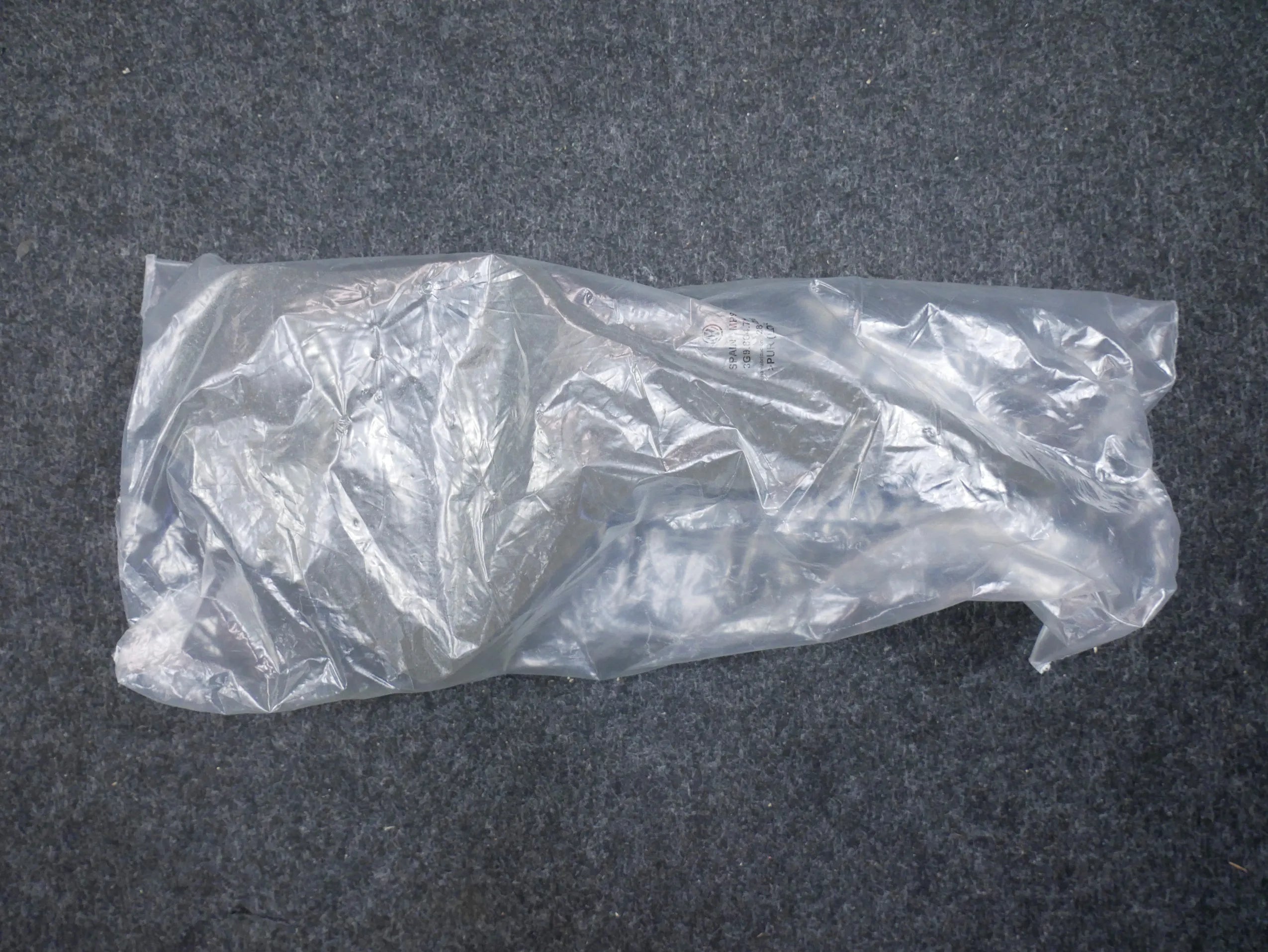 Pianka wygłuszenie błotnika lewe 3G9864711A VW PASSAT B8 KOMBI