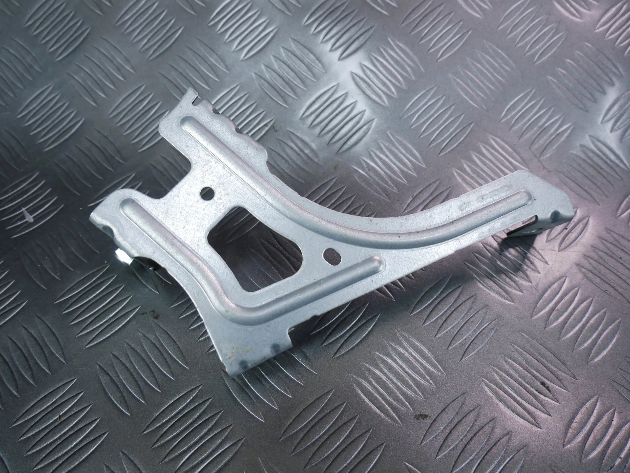 Mocowanie poduszki airbag 3G8880506 VW PASSAT B8